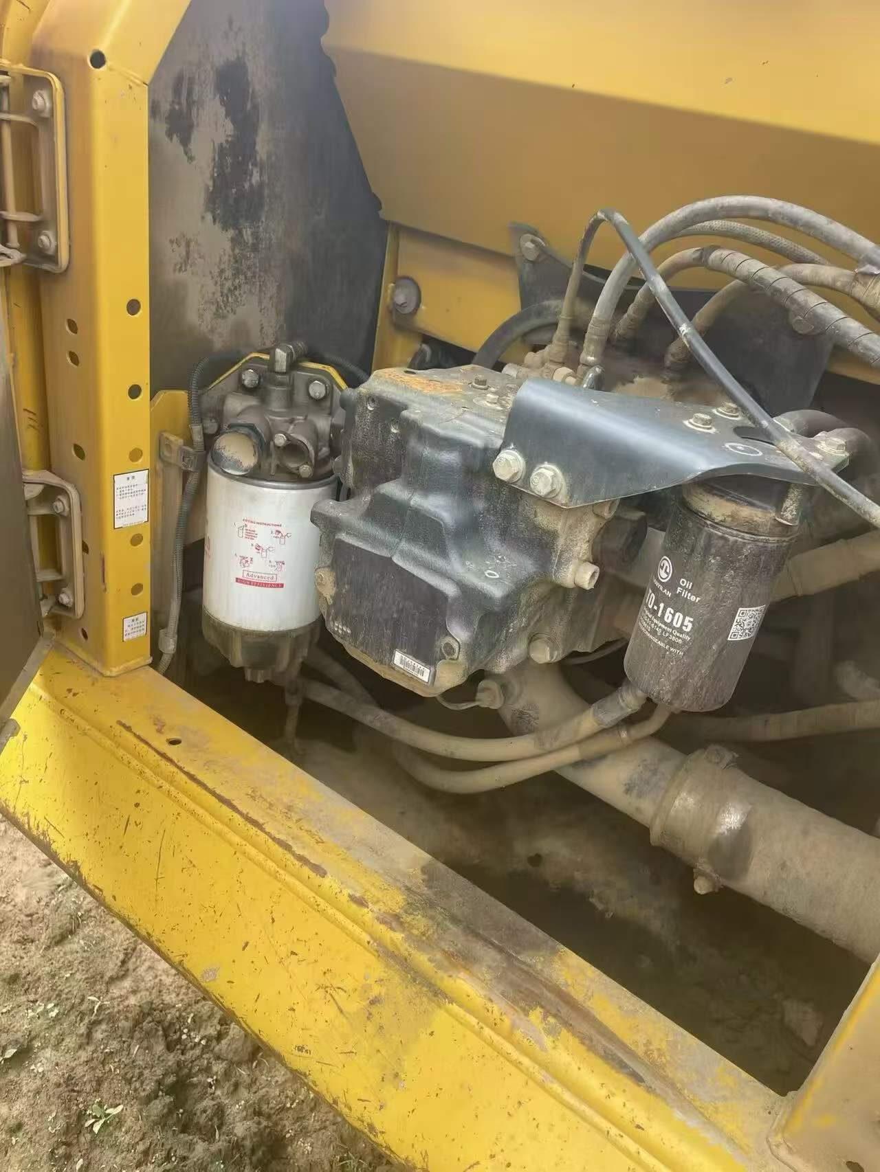 Buy Komatsu PC220-8 Used Excavator / 4