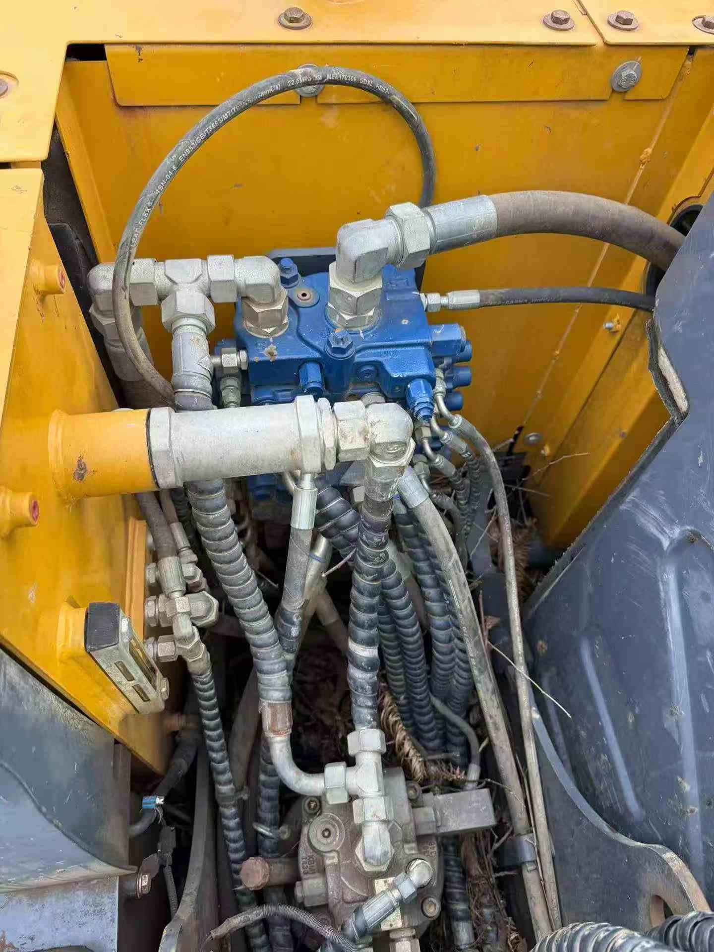 Buy XCMG XE75C Used Excavator / 6