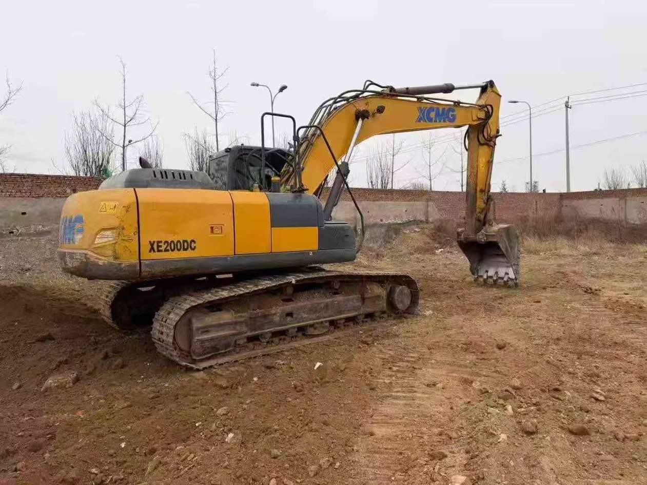 Buy XCMG XE200D Used Excavator / 3