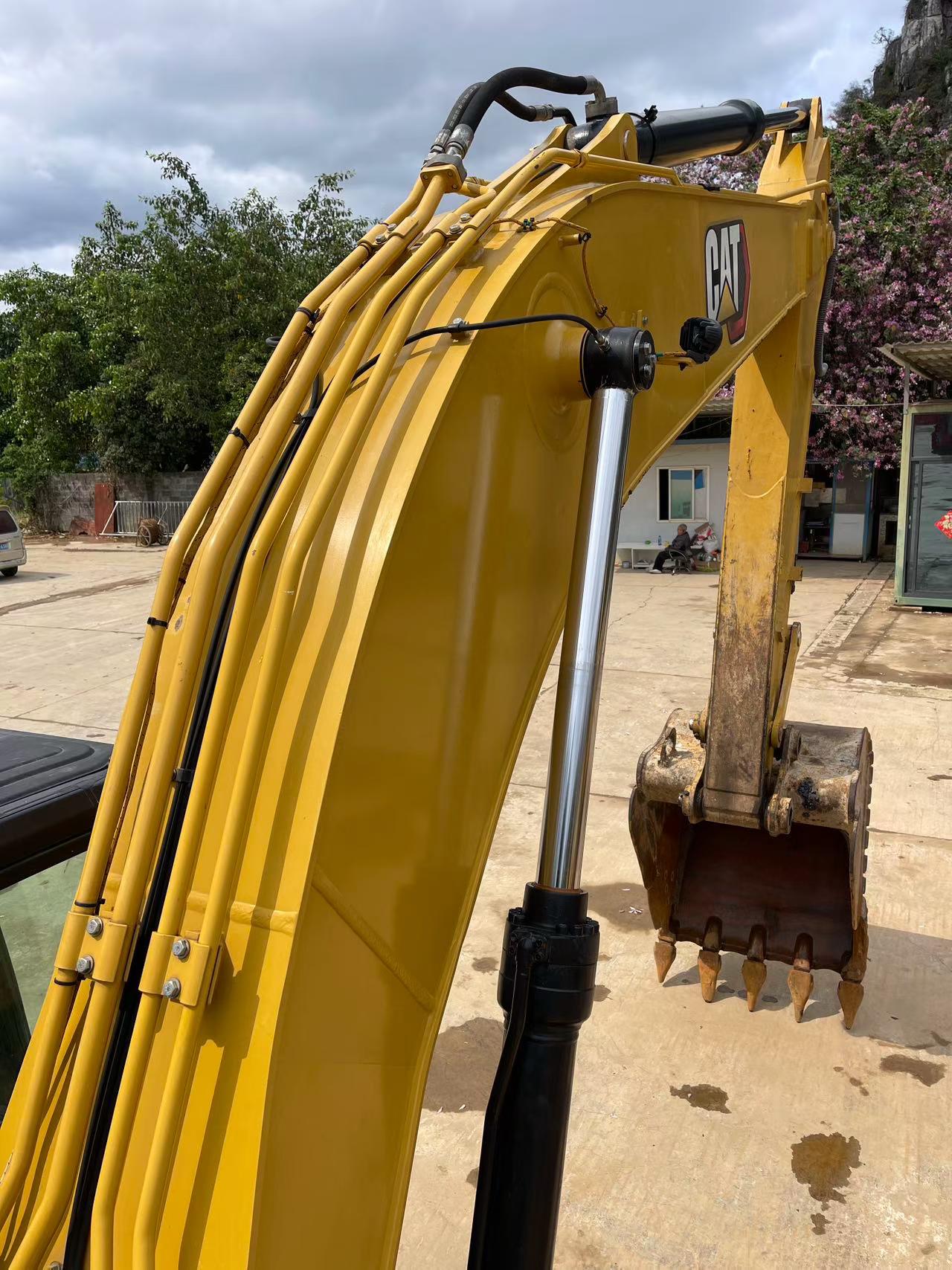 Buy Caterpillar 320A Used Excavator / 2