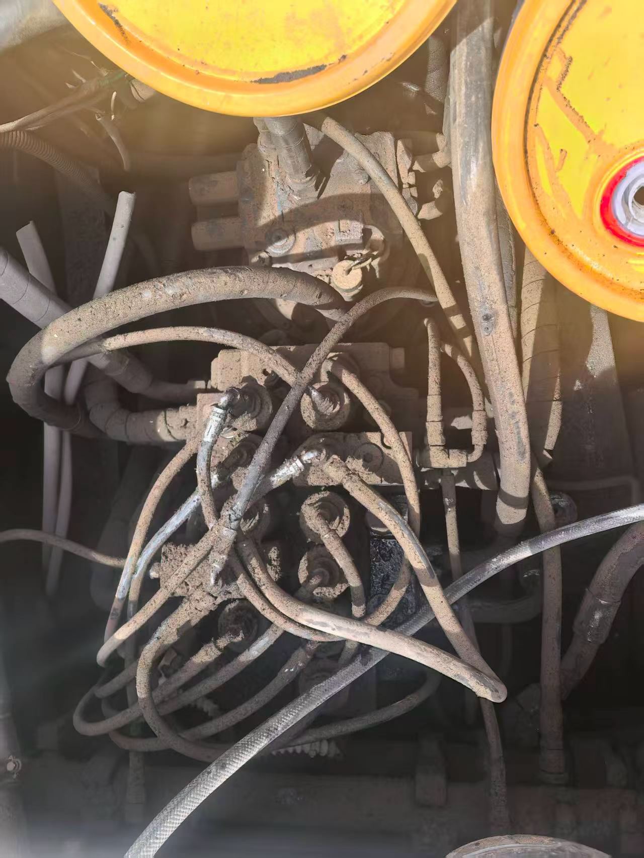 Buy Hyundai R225-7 Used Excavator / 6