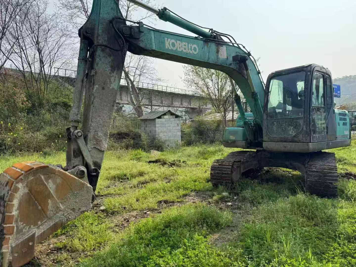 Buy Kobelco SK140 Used Excavator / 2