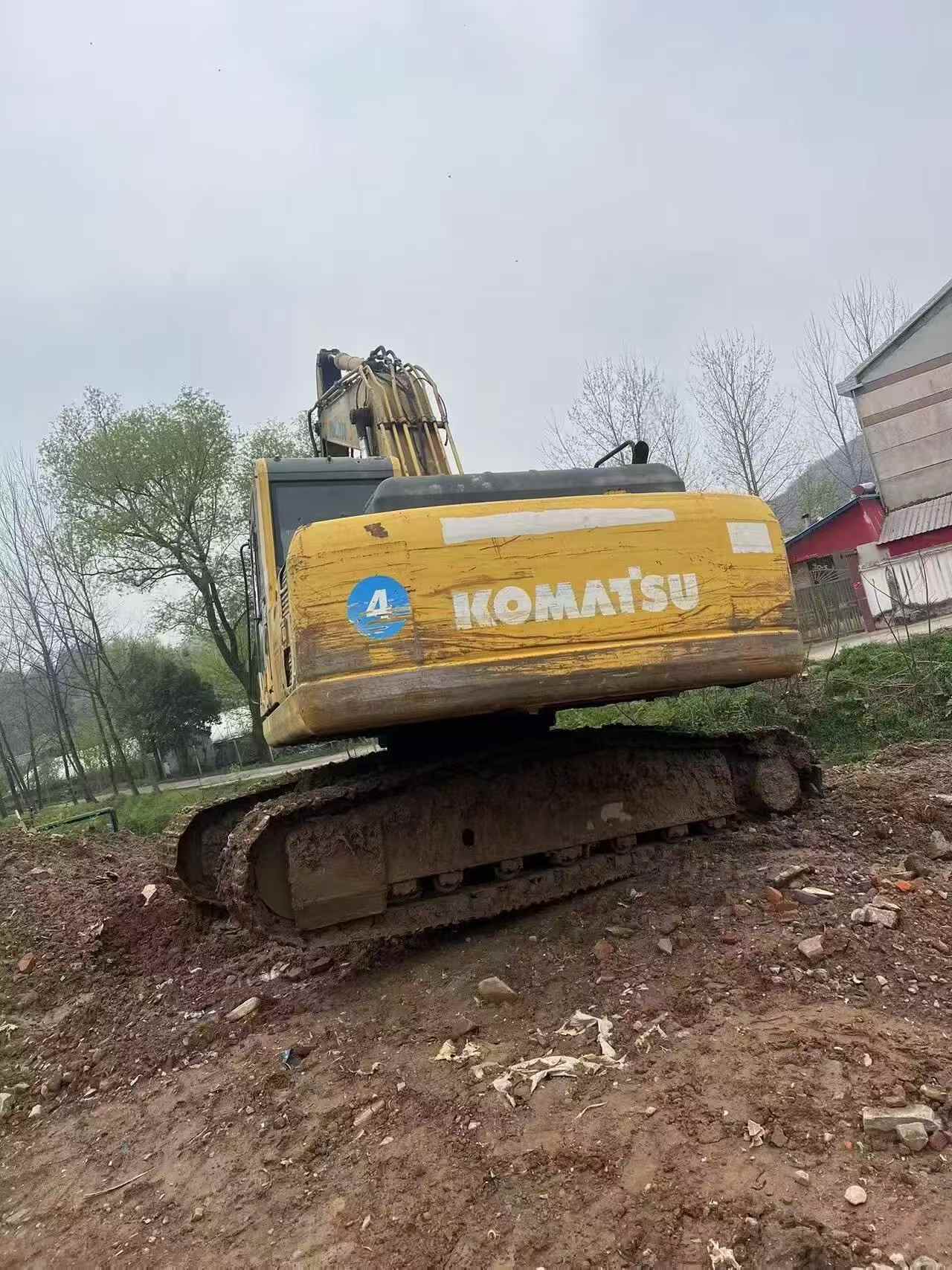 Buy Komatsu PC200-8 Used Excavator / 2