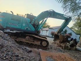 Buy Kobelco SK200-10 Used Excavator / 4 Buy Kobelco SK200-10 Used Excavator / 4