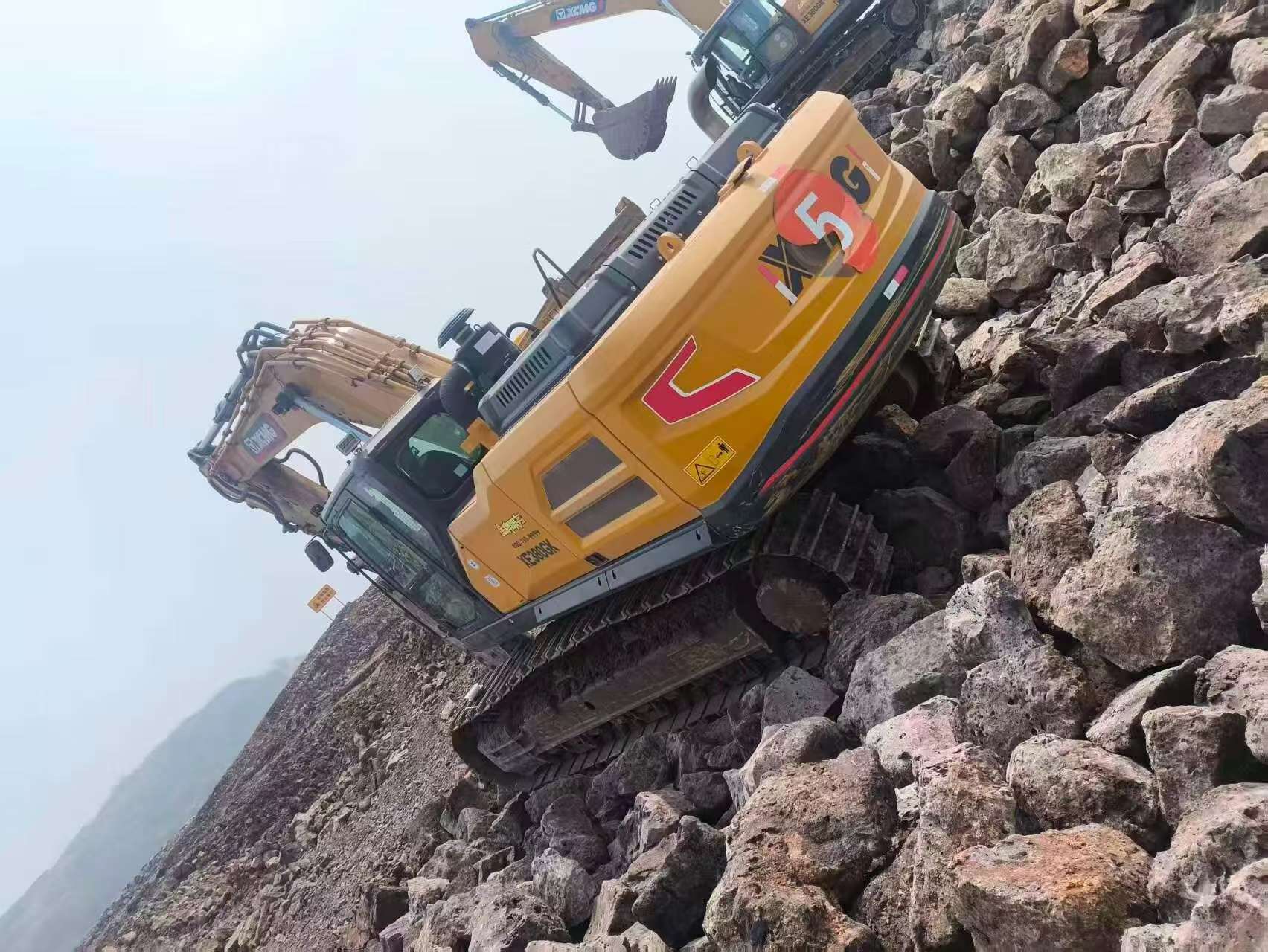 Buy XCMG XE380GK Used Excavator / 4