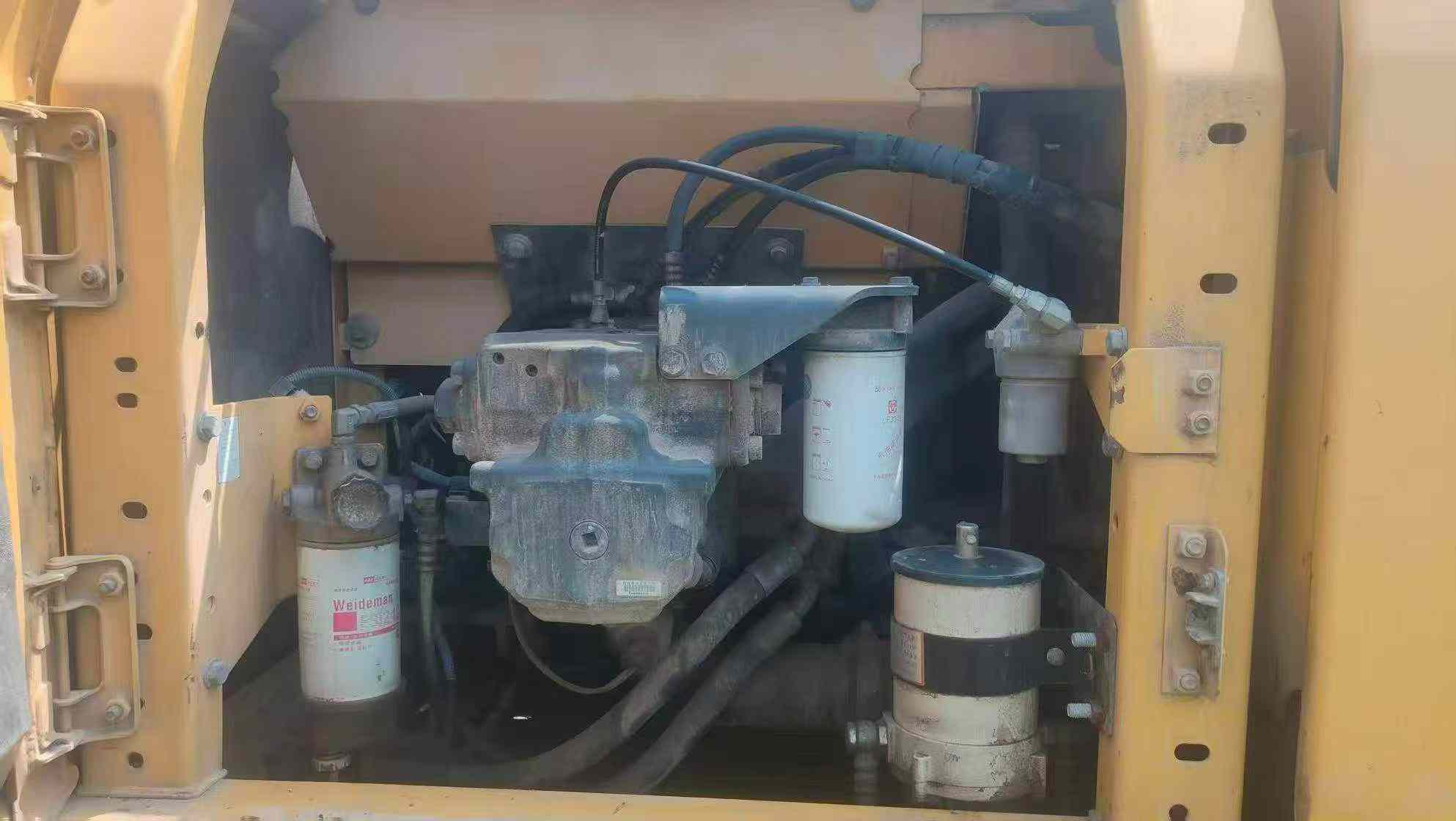 Buy Komatsu PC200-8N1 Used Excavator / 2