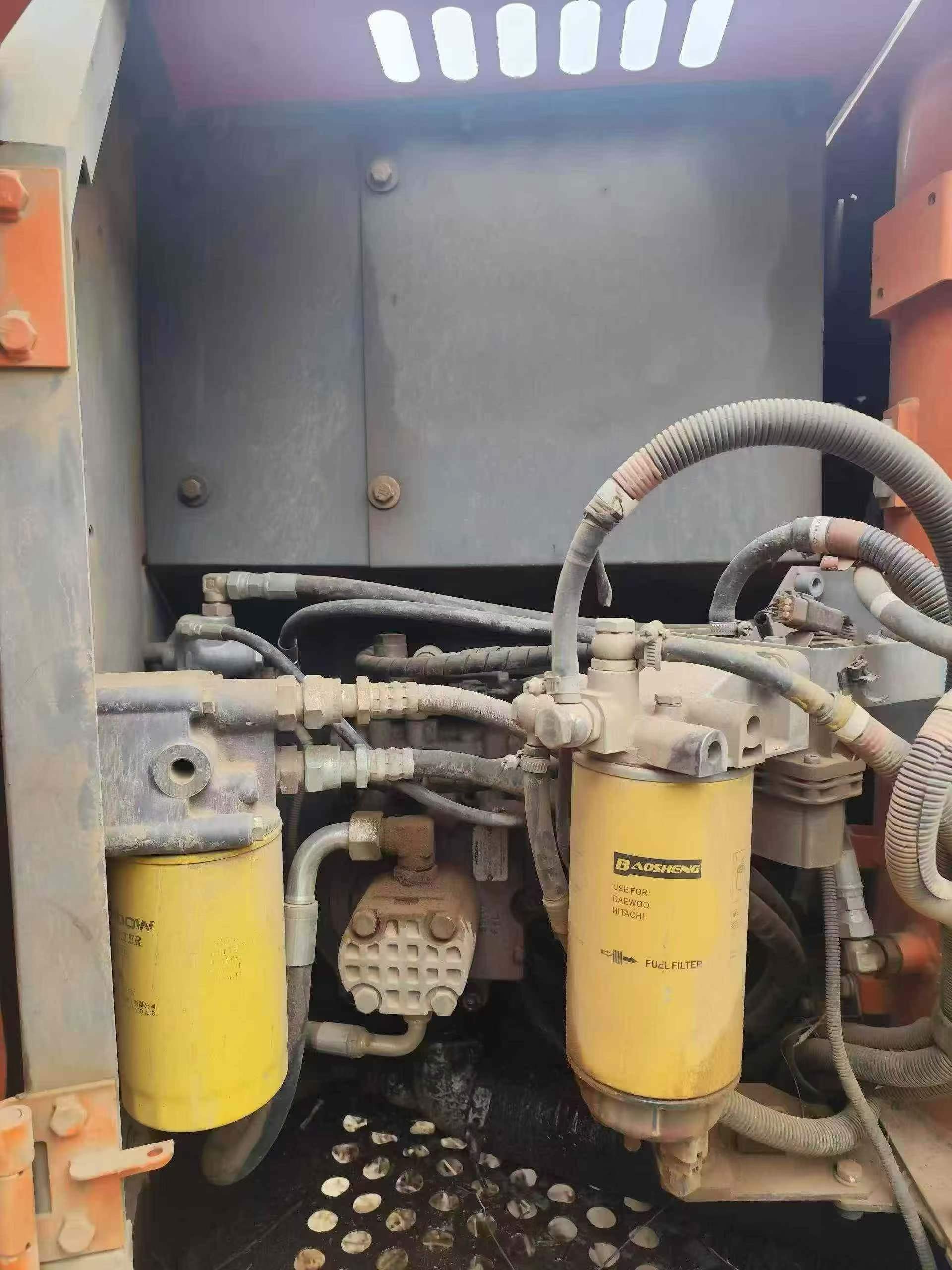 Buy Hitachi EX130 Used Excavator / 5