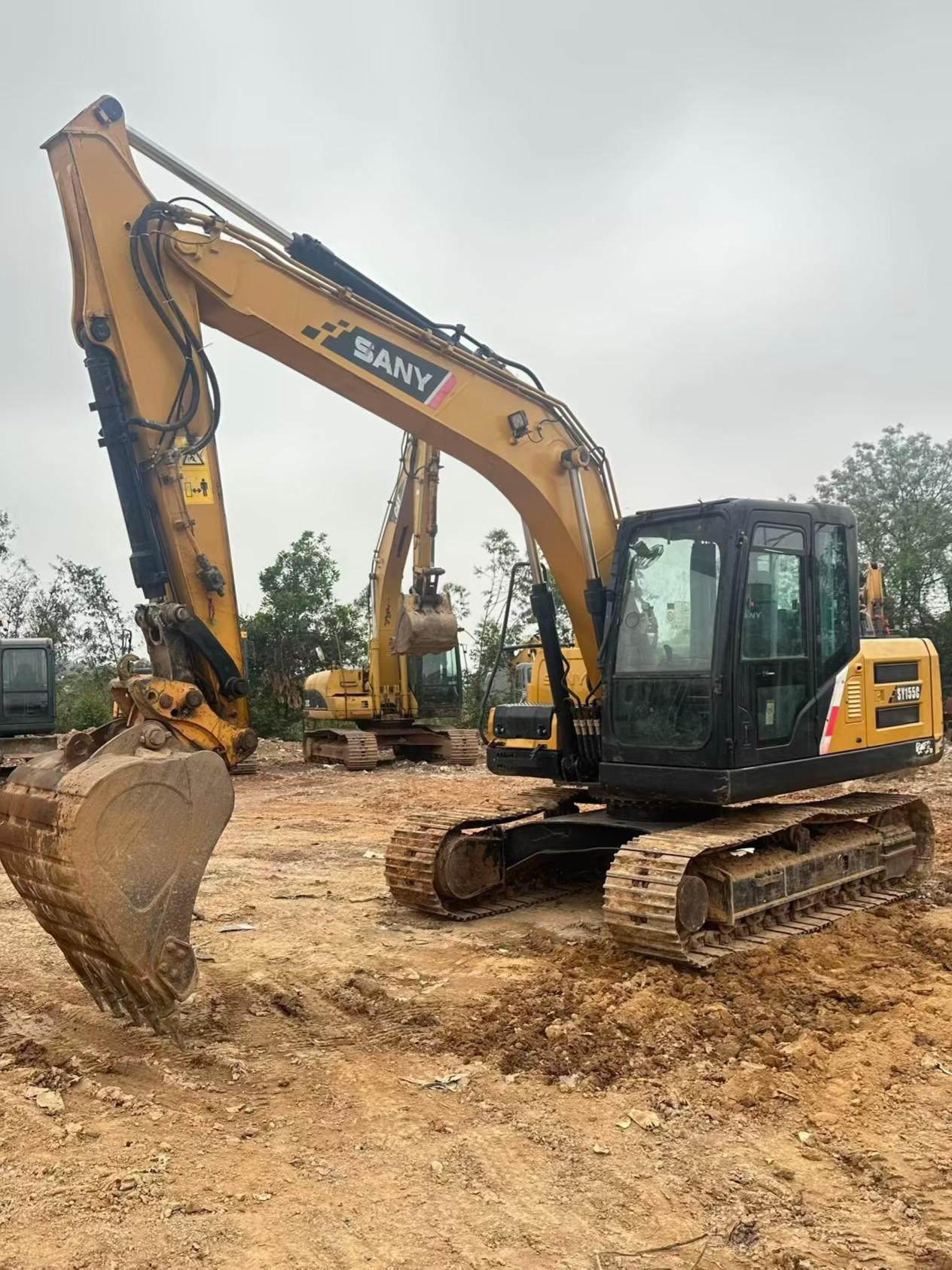 Buy Sany SY135C Used Excavator / 3