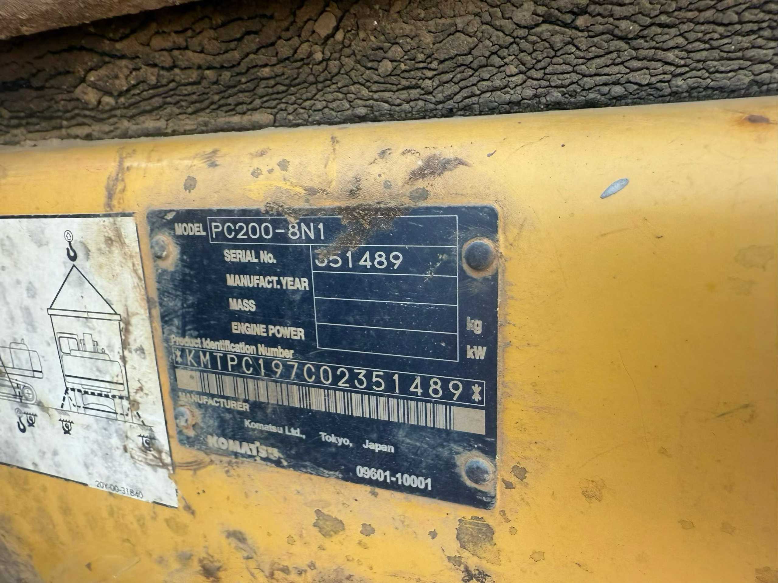Buy Komatsu PC200-8 Used Excavator / 5
