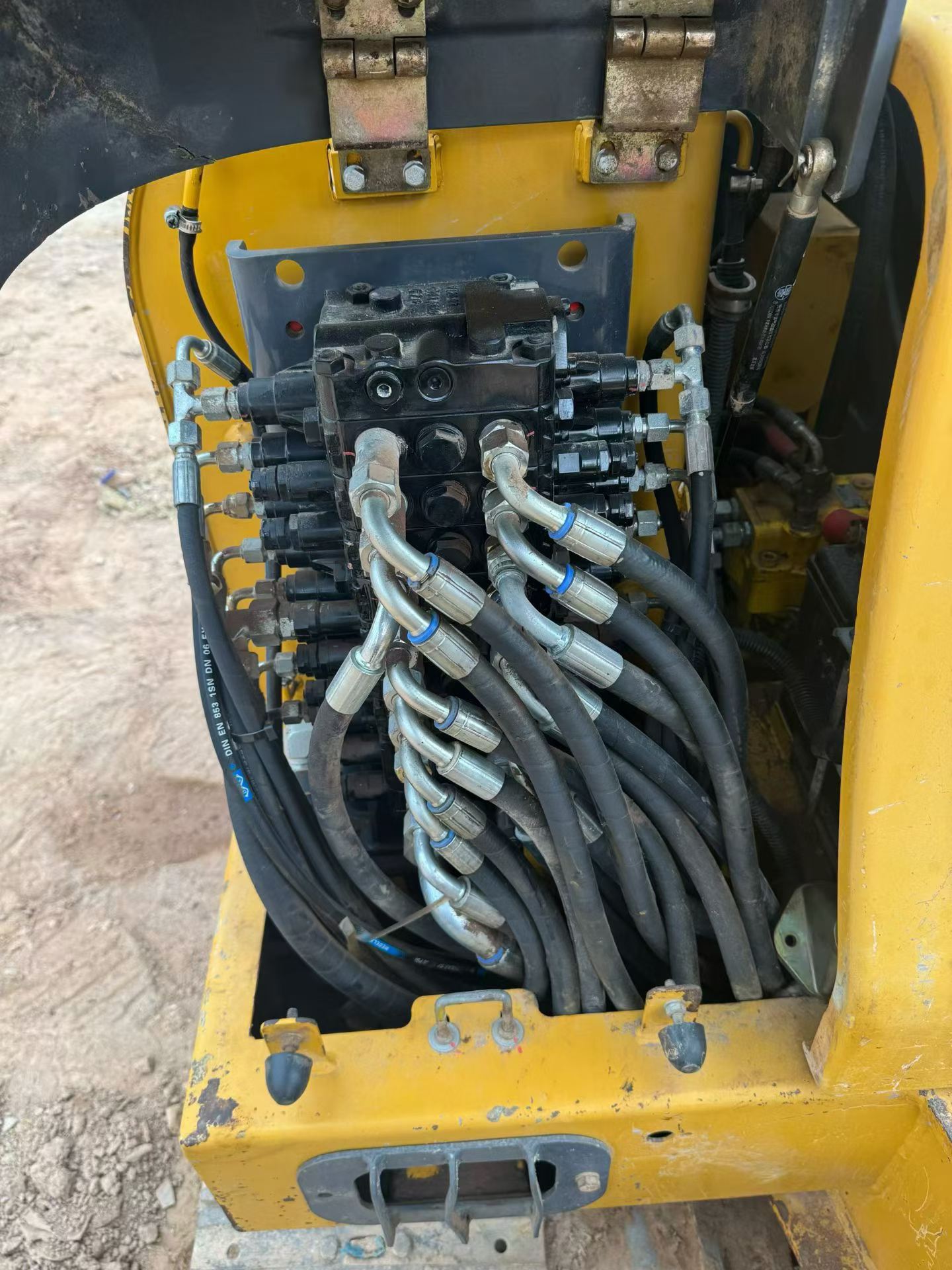 Buy XCMG XE60 Used Excavator / 4