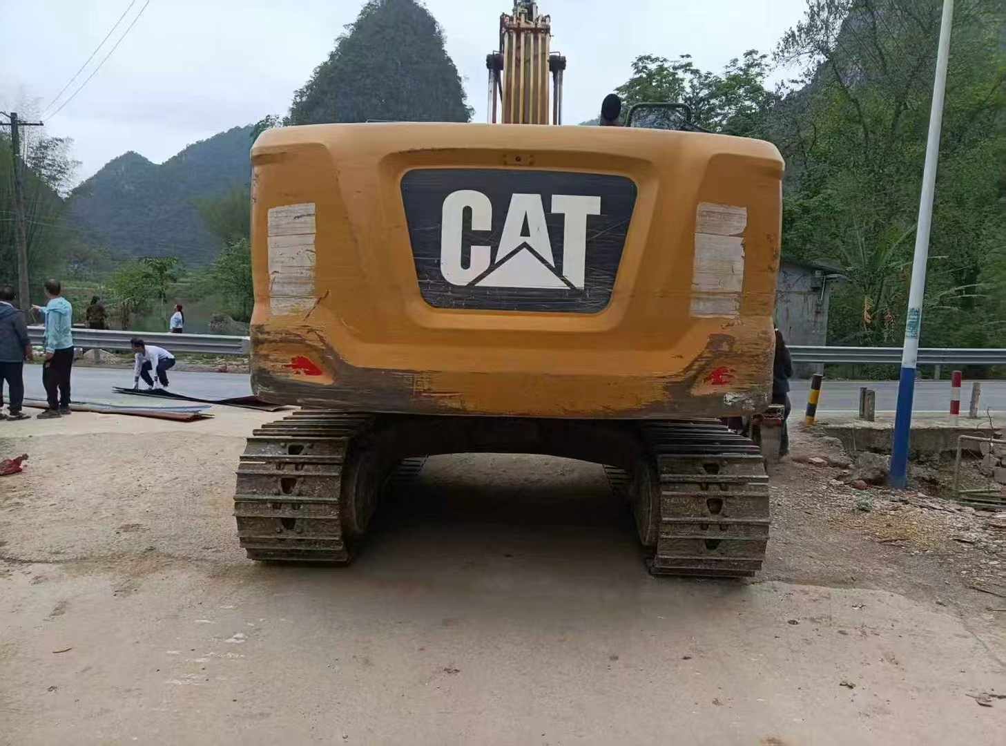 Buy Caterpillar 320A Used Excavator / 4