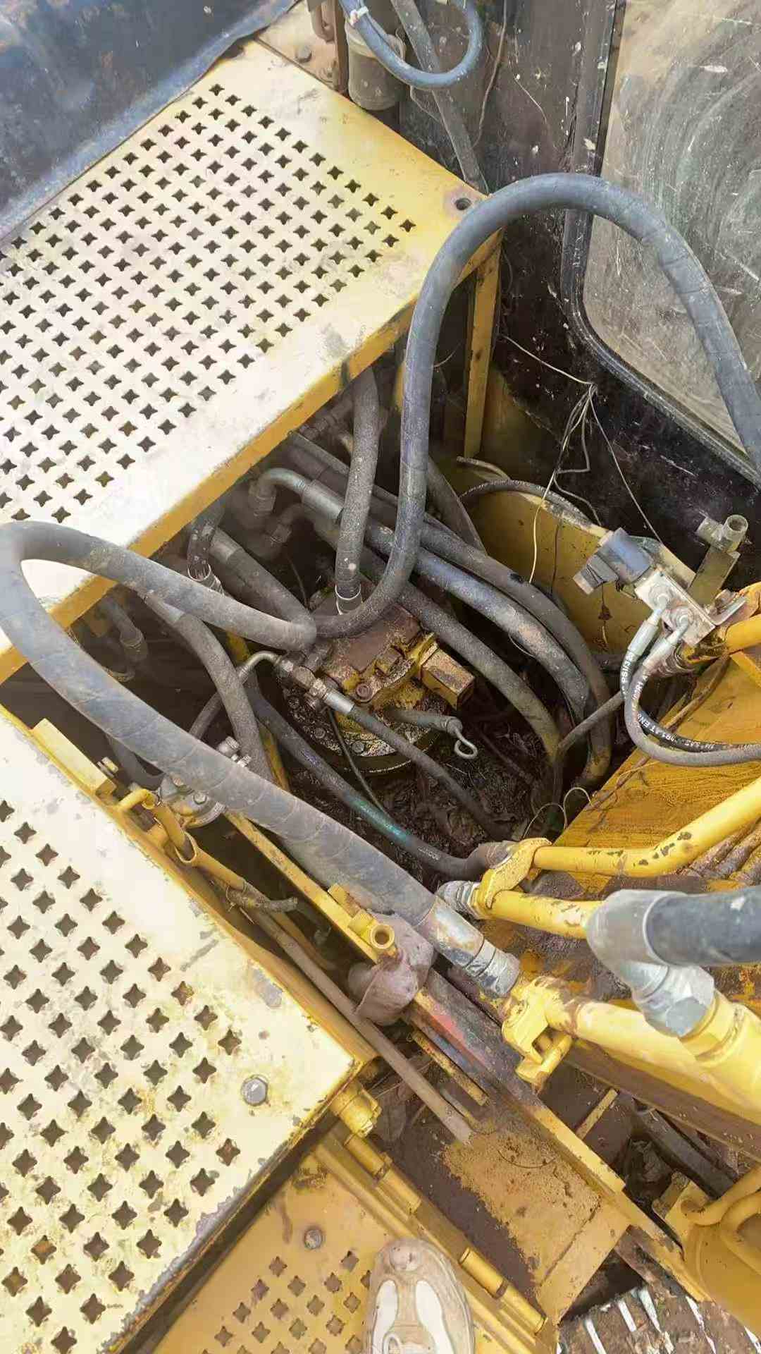 Buy Caterpillar 312B Used Excavator / 8