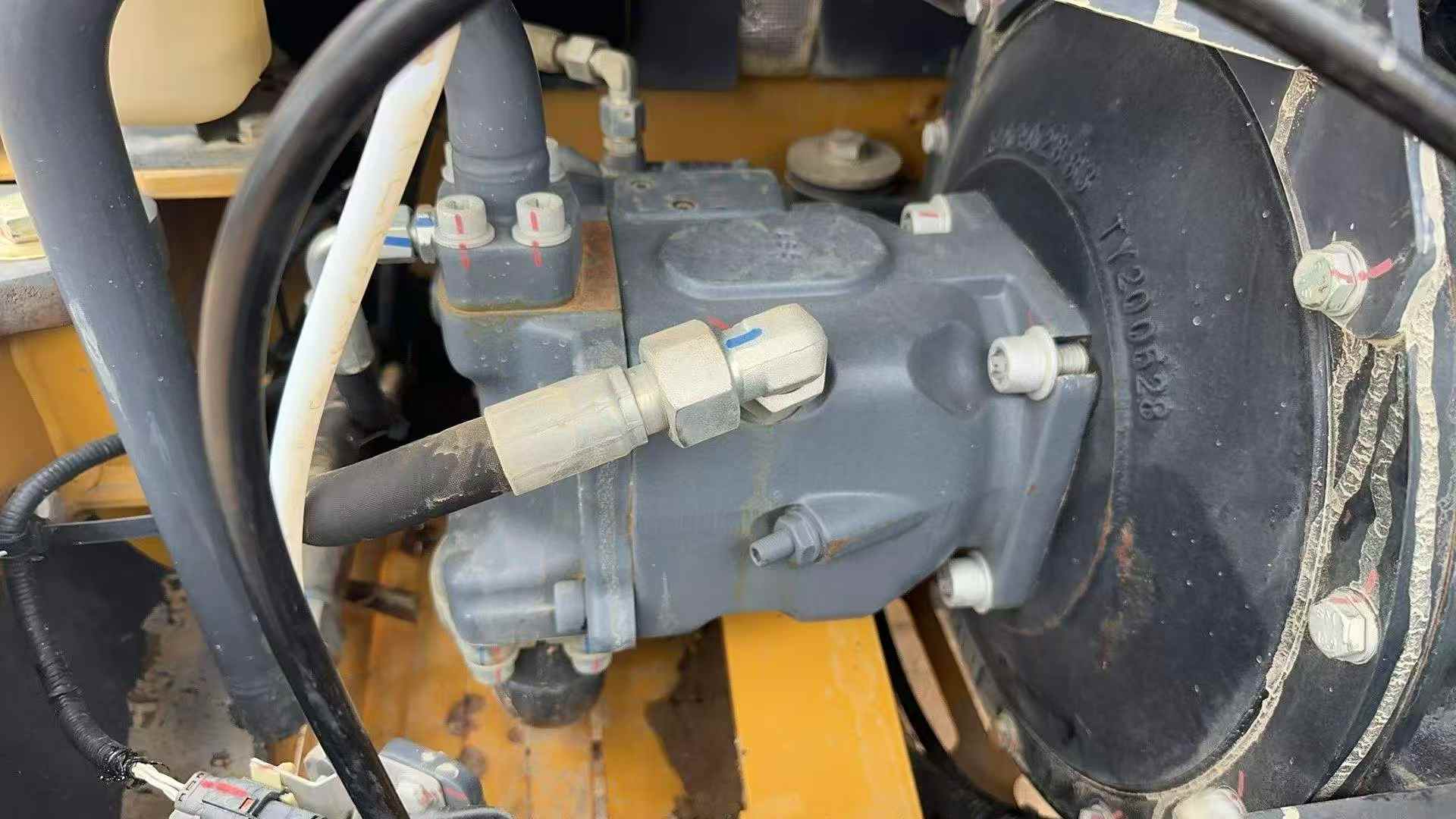 Buy XCMG XE60 Used Excavator / 4