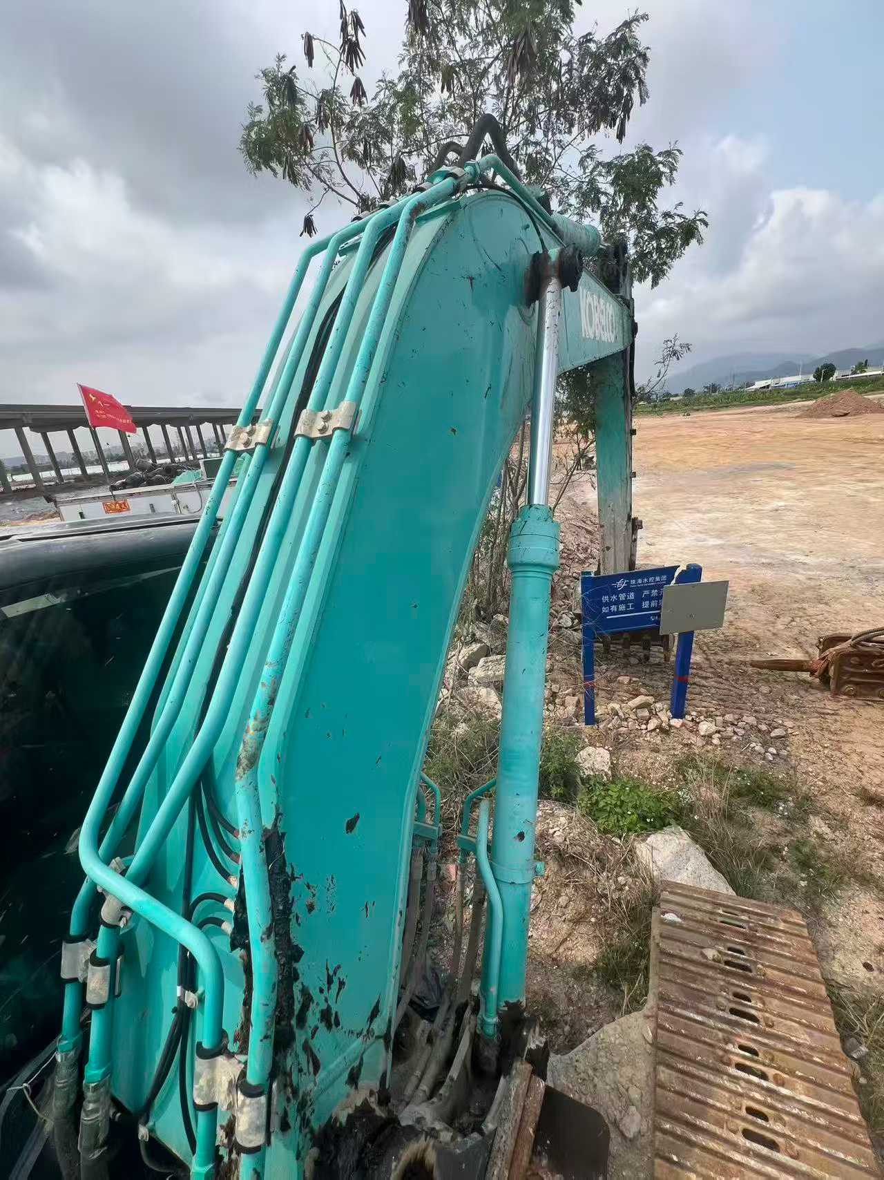 Buy Kobelco SK200-10 Used Excavator / 3