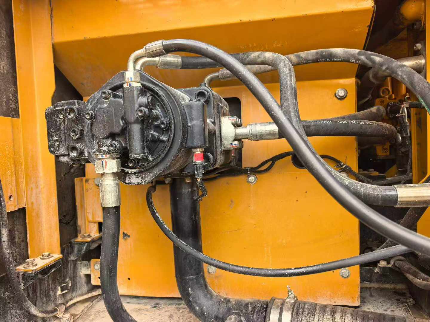 Buy Sany SY245H Used Excavator / 4