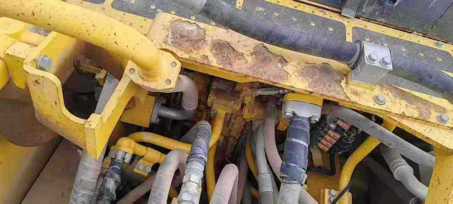 Buy Komatsu PC460LC-8 Used Excavator / 4