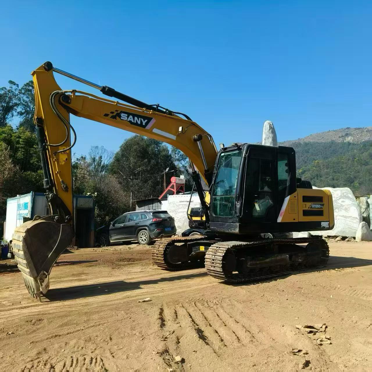 Buy Sany SY135 Used Excavator / 2
