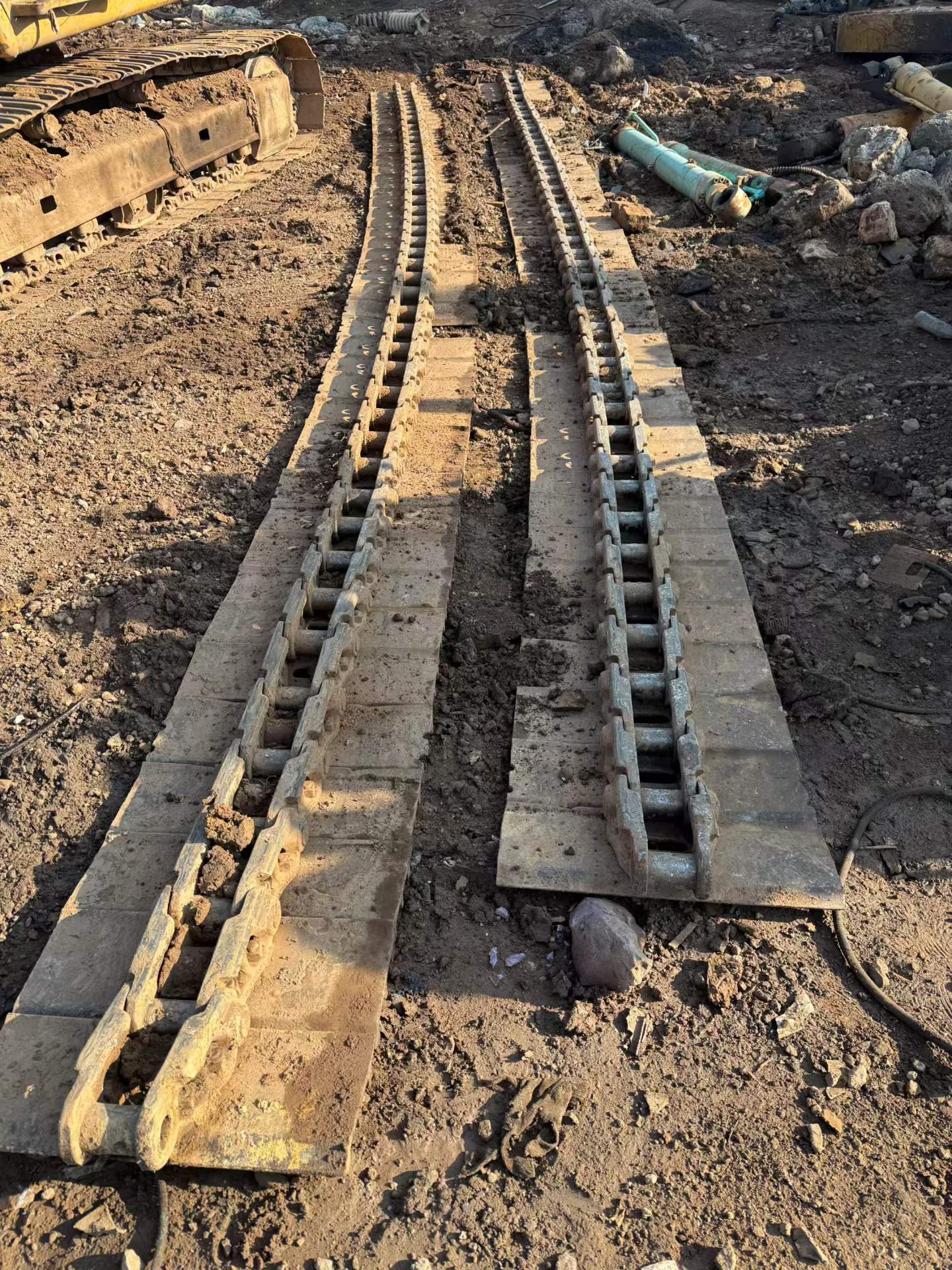 Buy Caterpillar 320A Used Excavator / 5