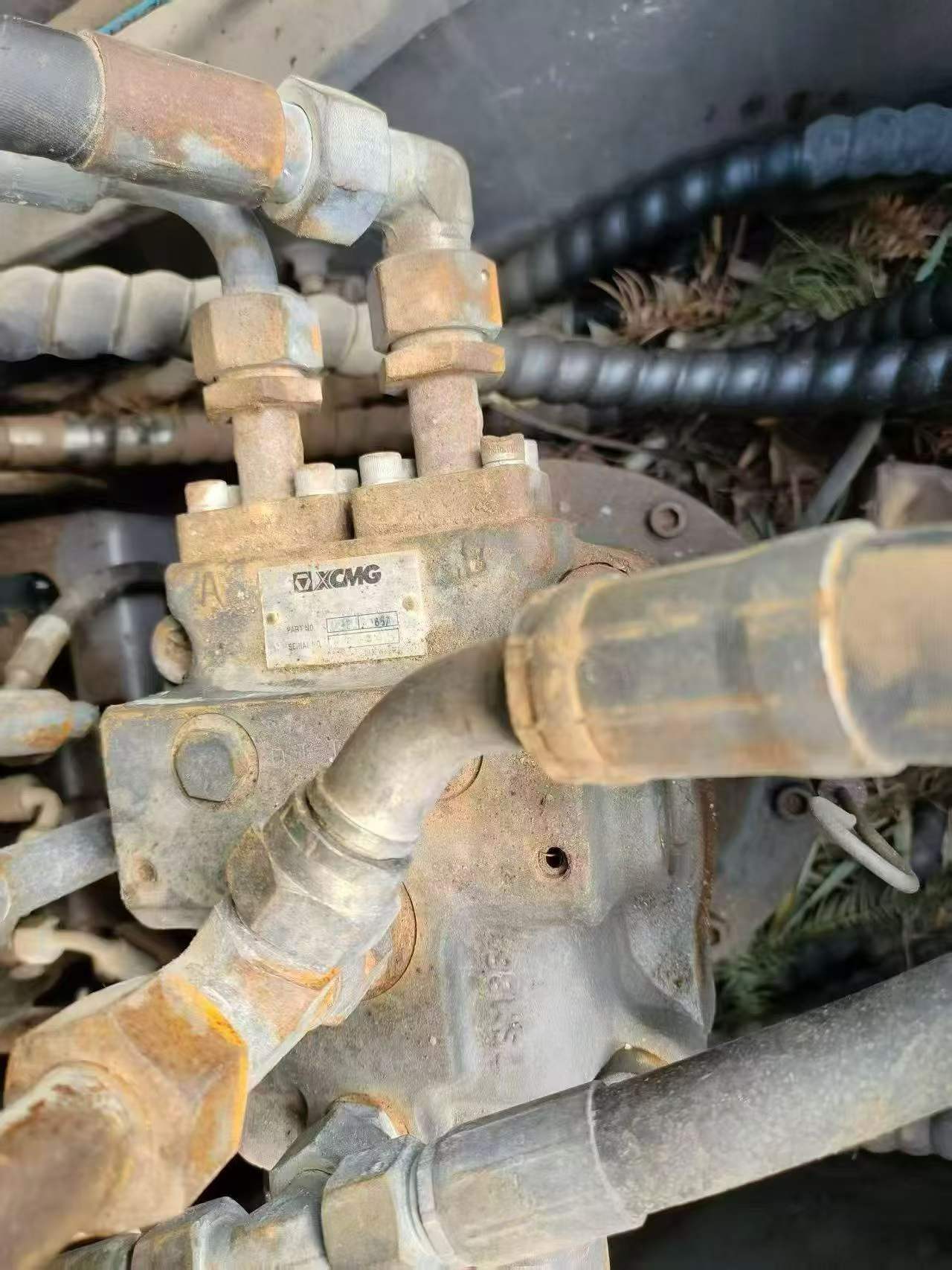 Buy XCMG XE135B Used Excavator / 2