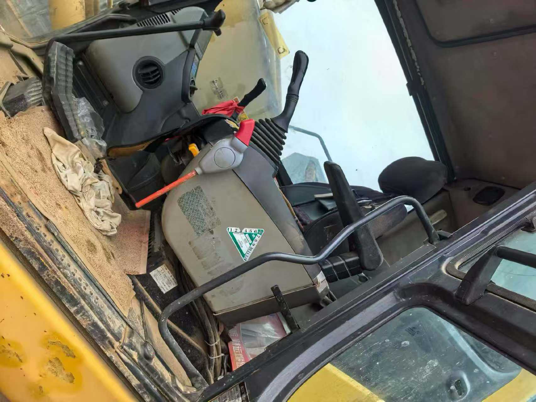 Buy Komatsu PC200-8 Used Excavator / 3