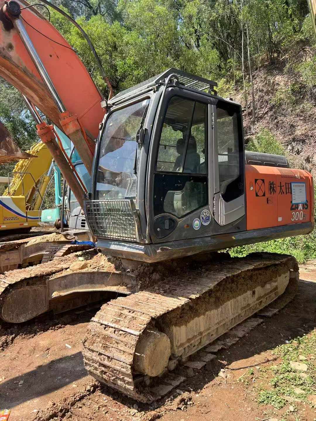 Buy Hitachi EX250-5 Used Excavator / 3