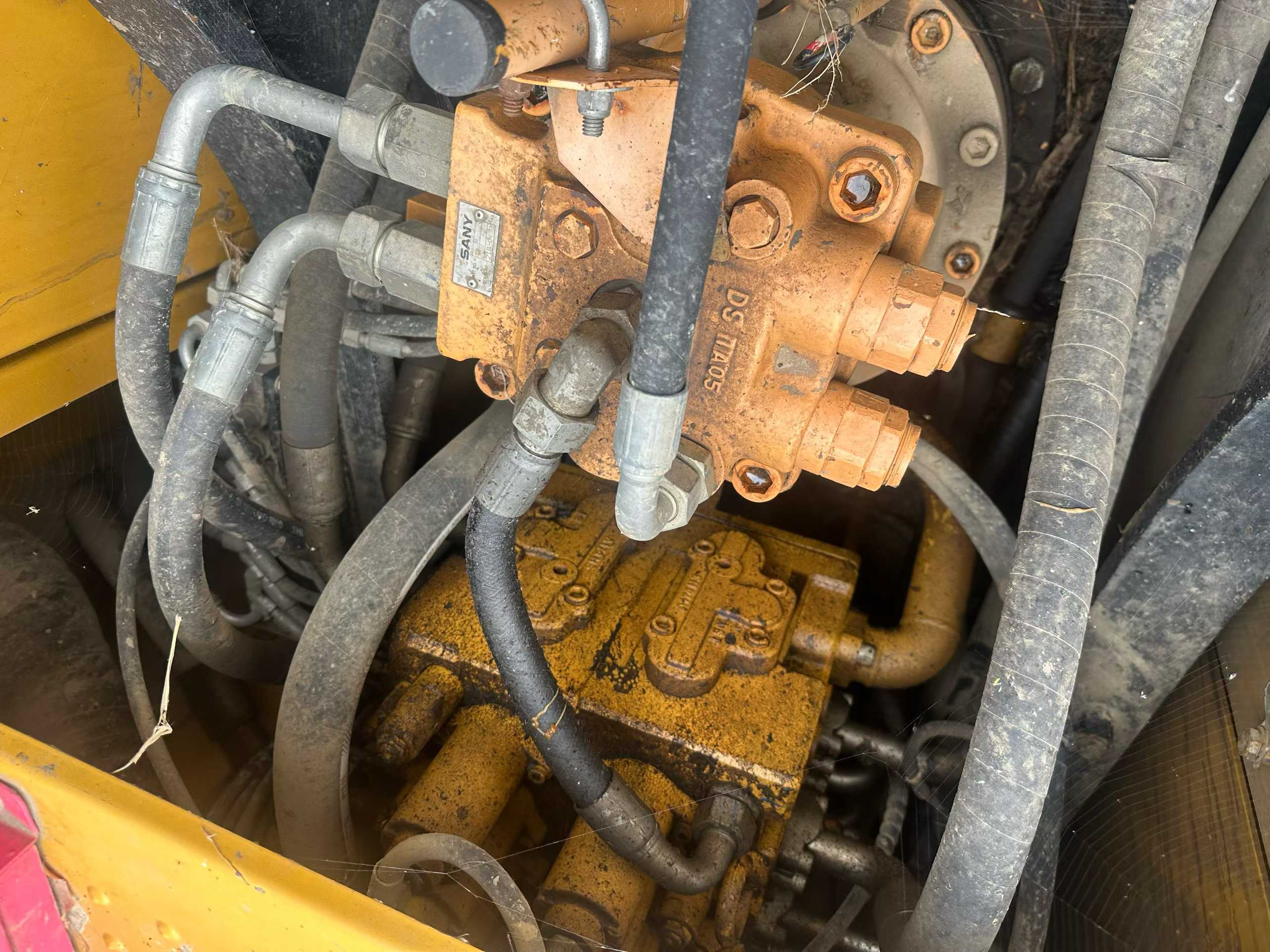 Buy Sany SY205C Used Excavator / 7