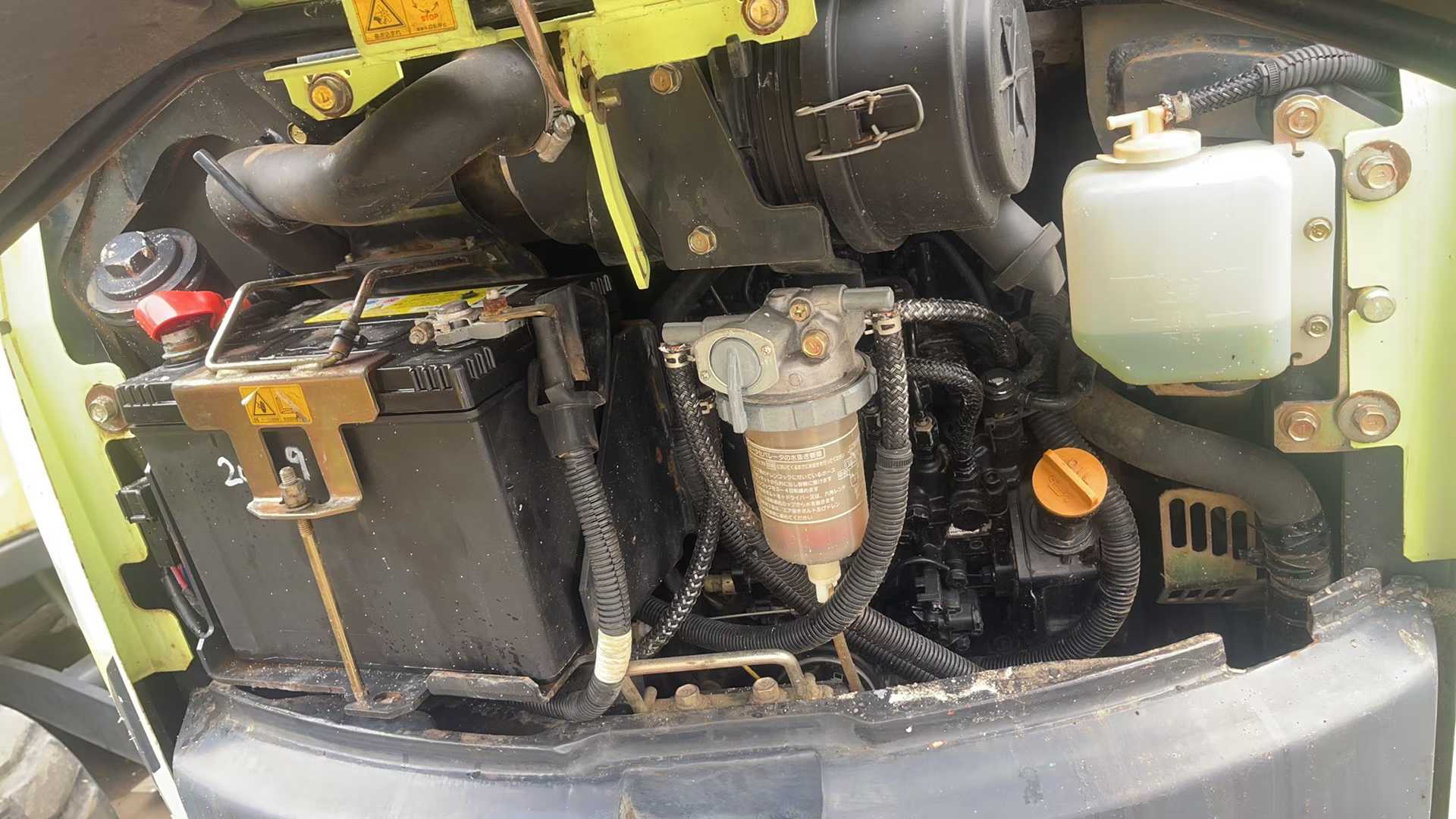 Buy Yanmar VIO30-5B Used Excavator / 4