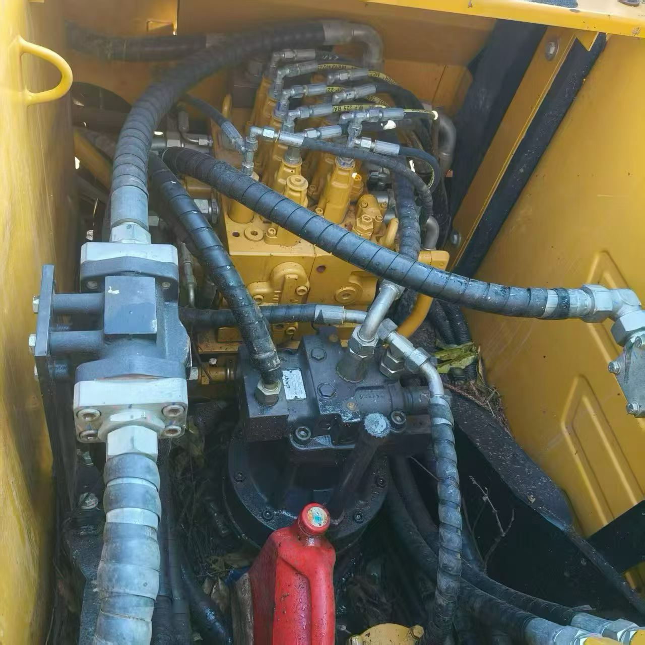 Buy Sany SY135 Used Excavator / 5