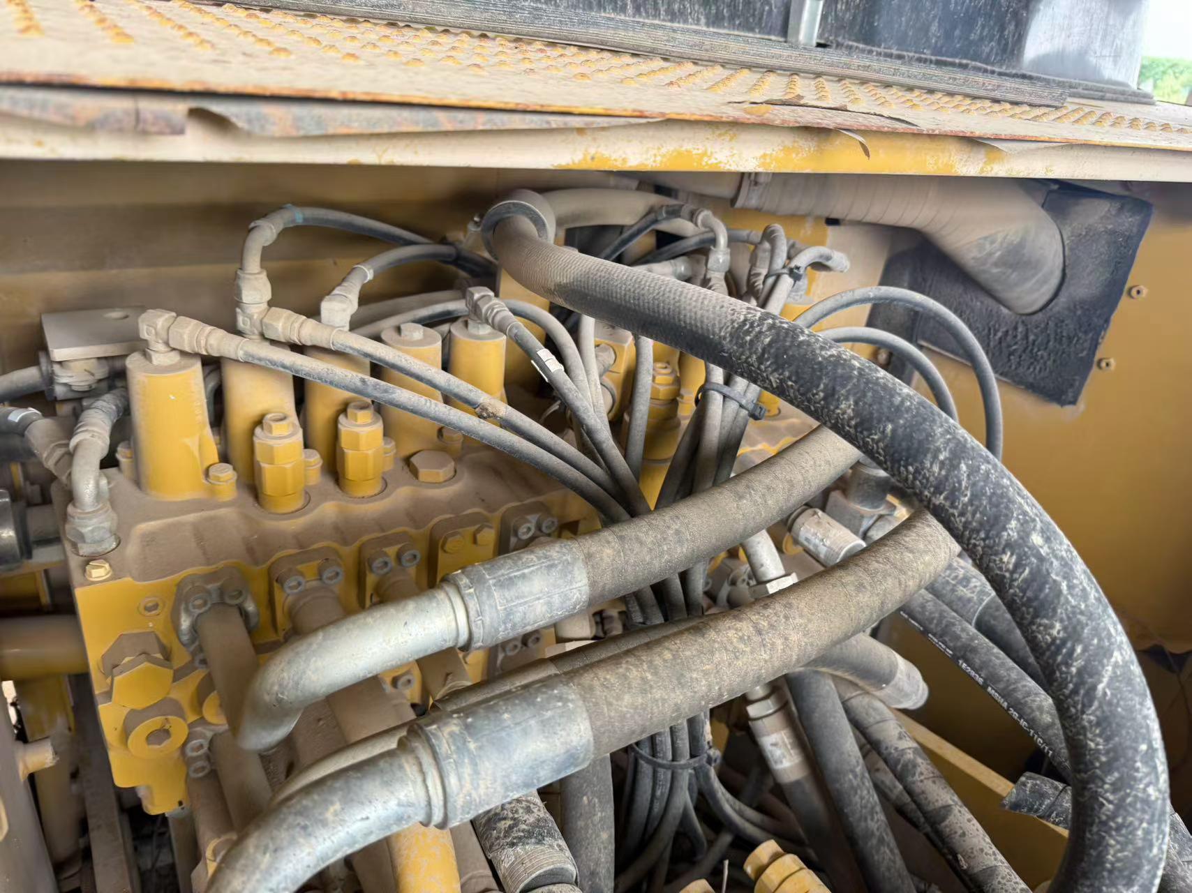 Buy Caterpillar 320D2GC Used Excavator / 6