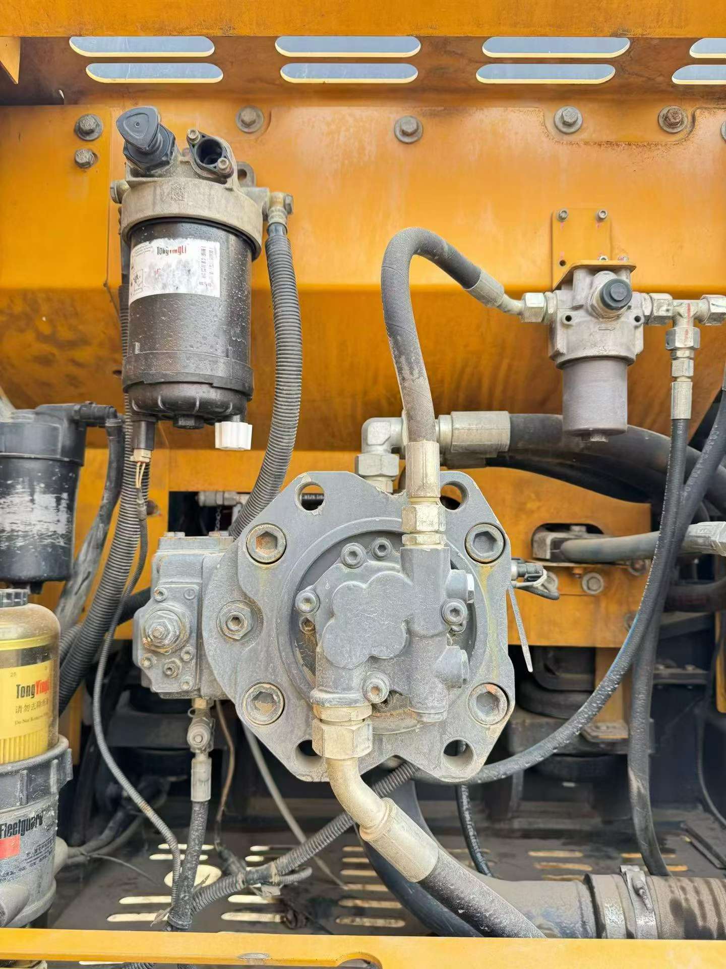 Buy XCMG XE200 Used Excavator / 4