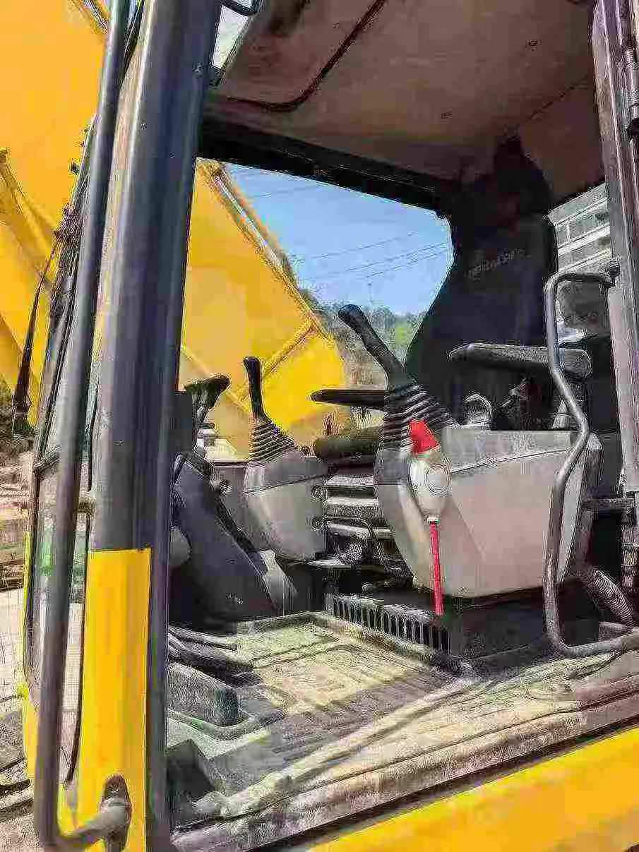 Buy Komatsu PC200-8 Used Excavator / 6