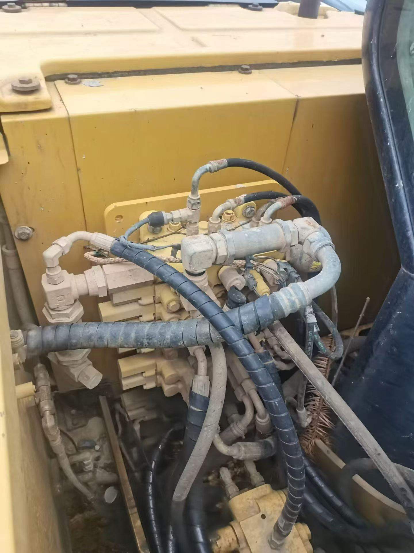 Buy Caterpillar 307B Used Excavator / 4