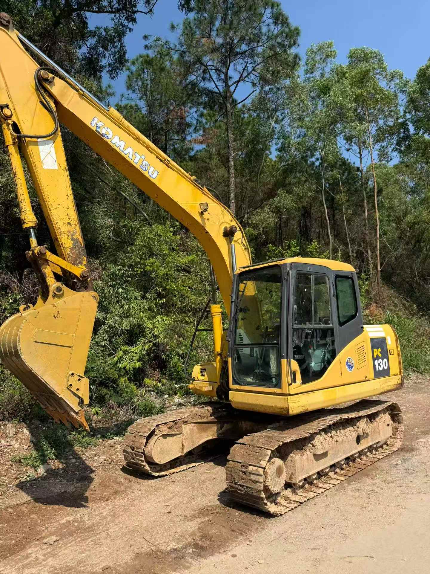 Buy Komatsu PC130-7 Used Excavator / 4