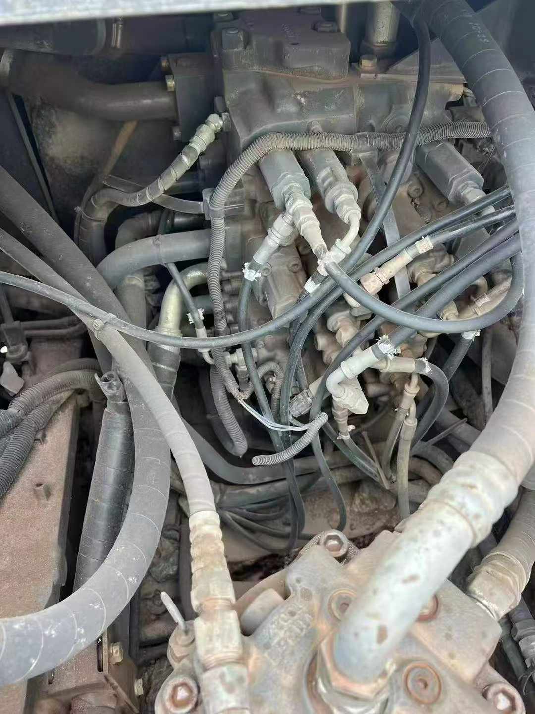 Buy Sumitomo SH210-5 Used Excavator / 4