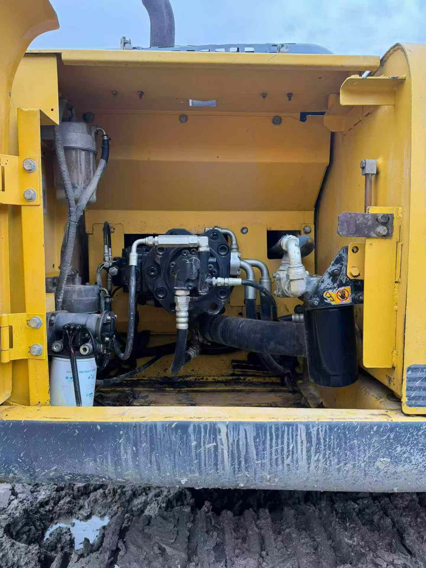 Buy Kobelco SK210 Used Excavator / 8