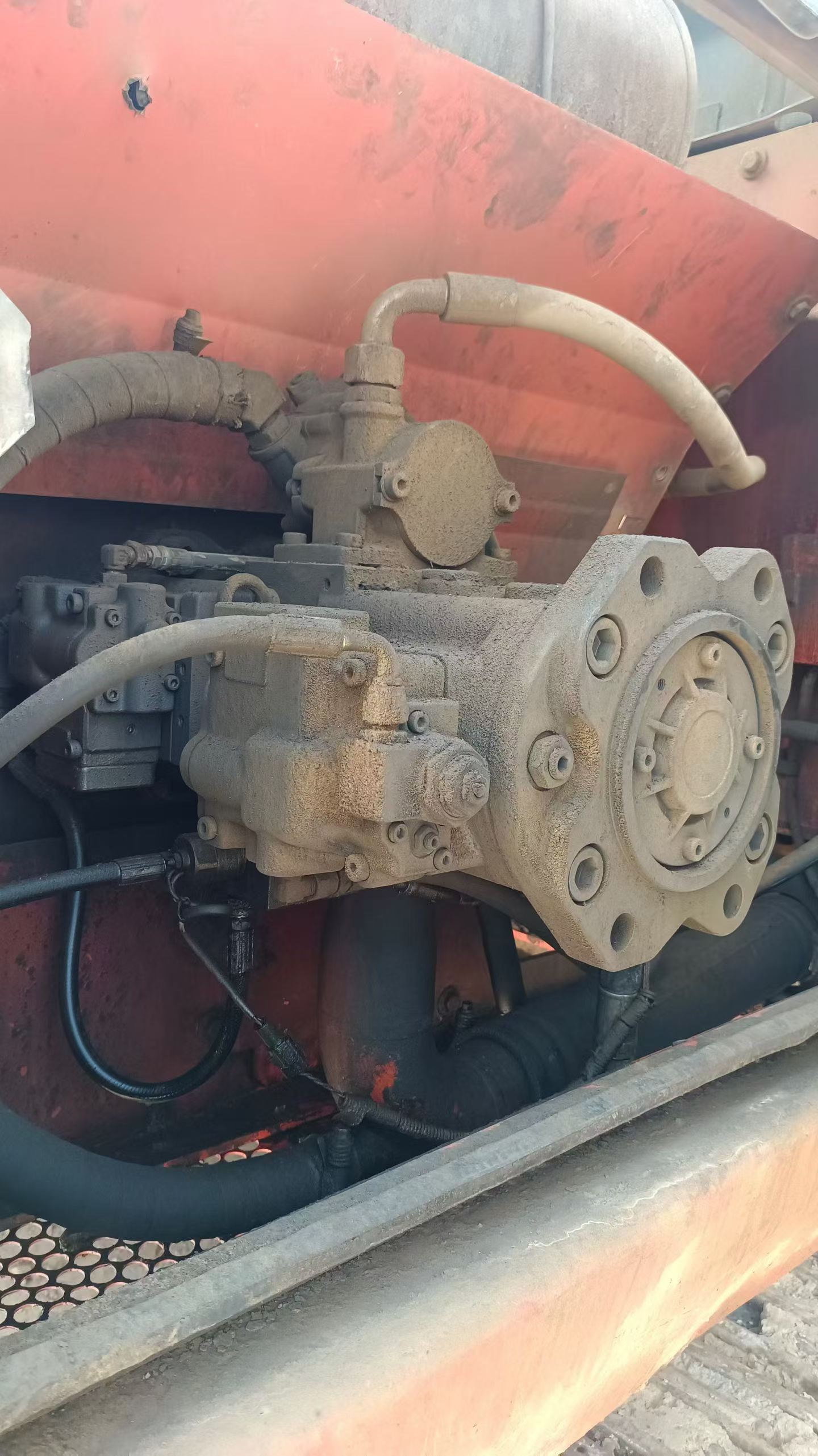 Buy Doosan DH225LC-9 Used Excavator / 4