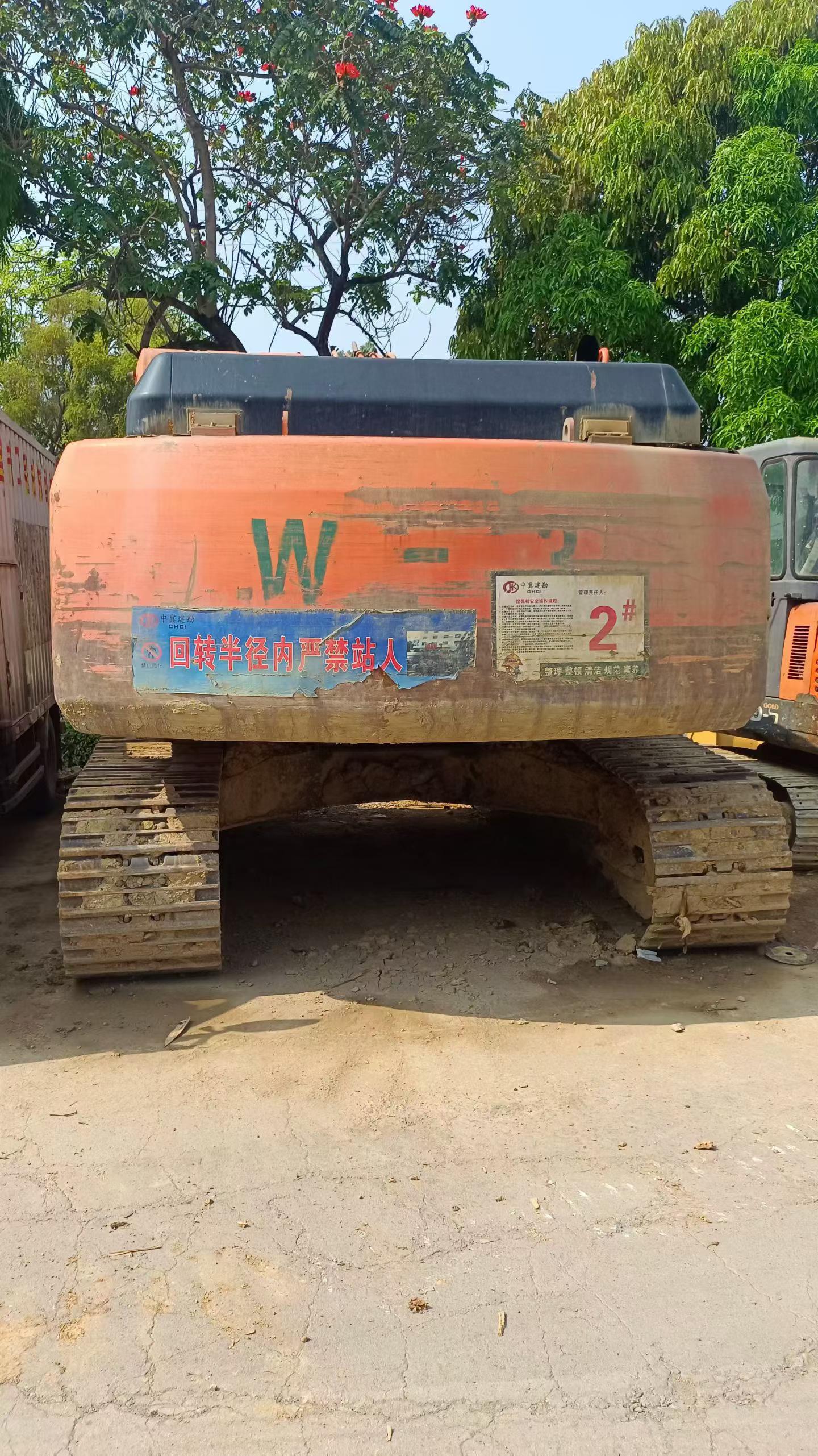 Buy Doosan DH225LC-9 Used Excavator / 2