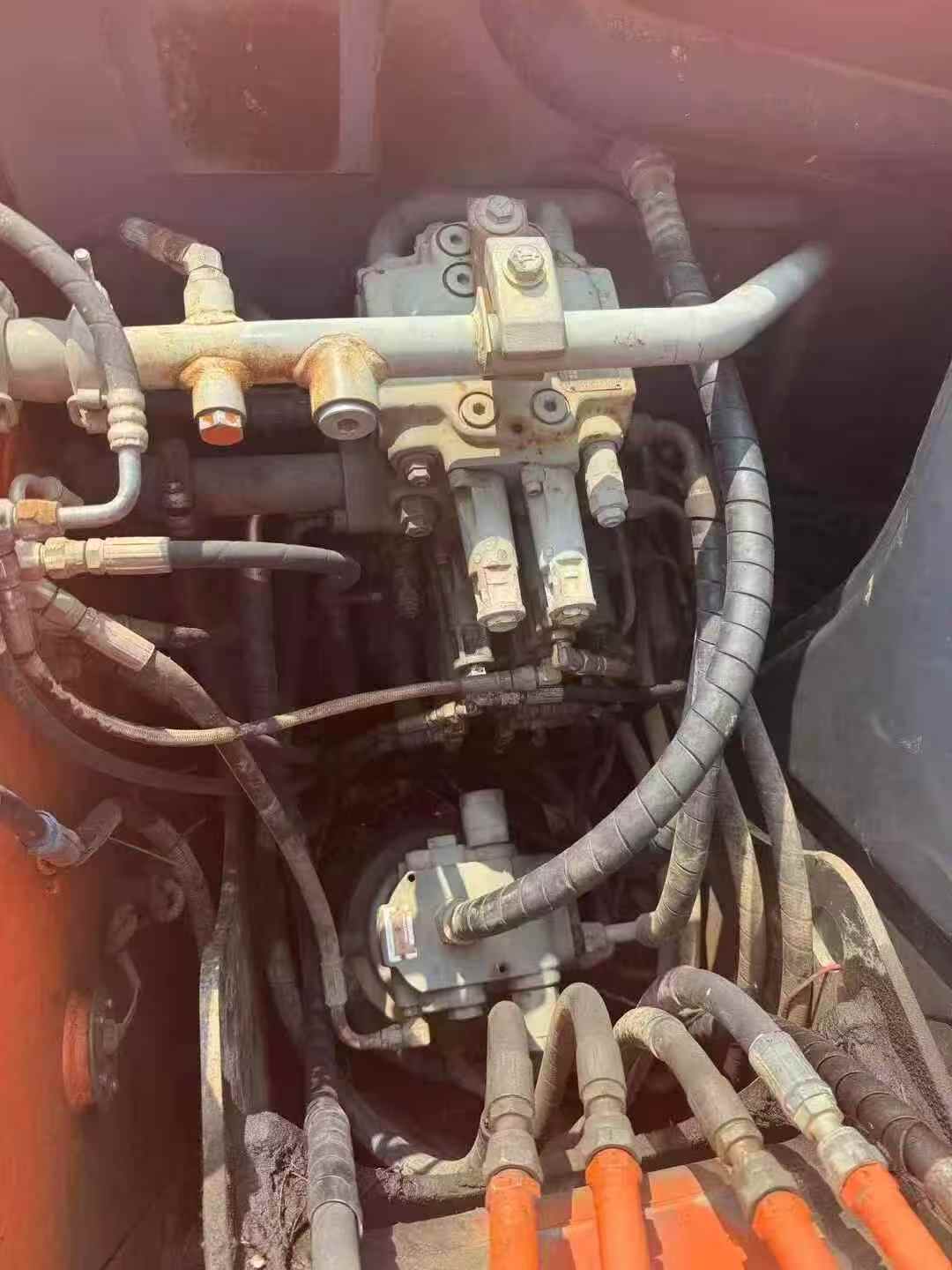 Compre Escavadeira Hitachi ZX70-5A Usada / 7