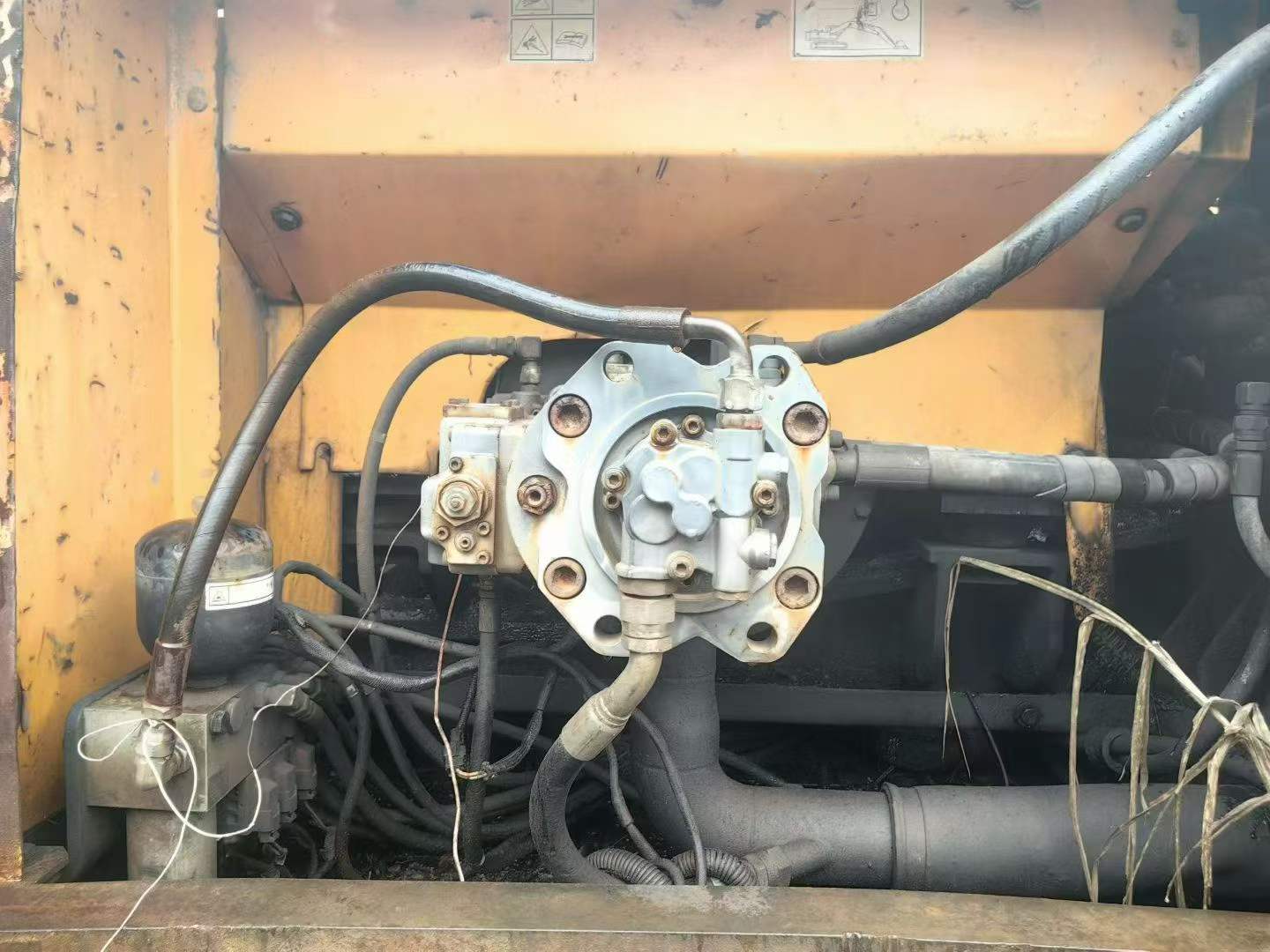 Buy Hyundai R275LVS Used Excavator / 4