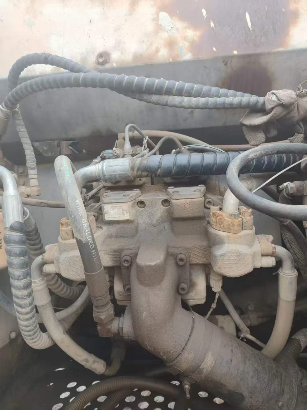 Compre Escavadeira Hitachi EX200-3 Usada / 8