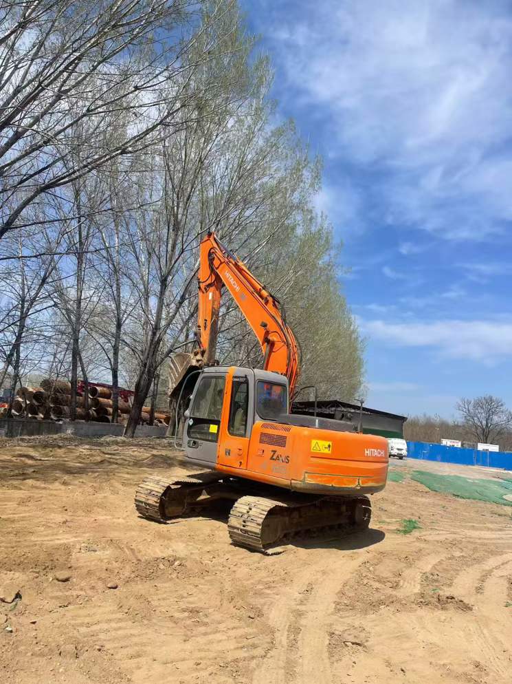 Buy Hitachi EX120 Used Excavator / 2