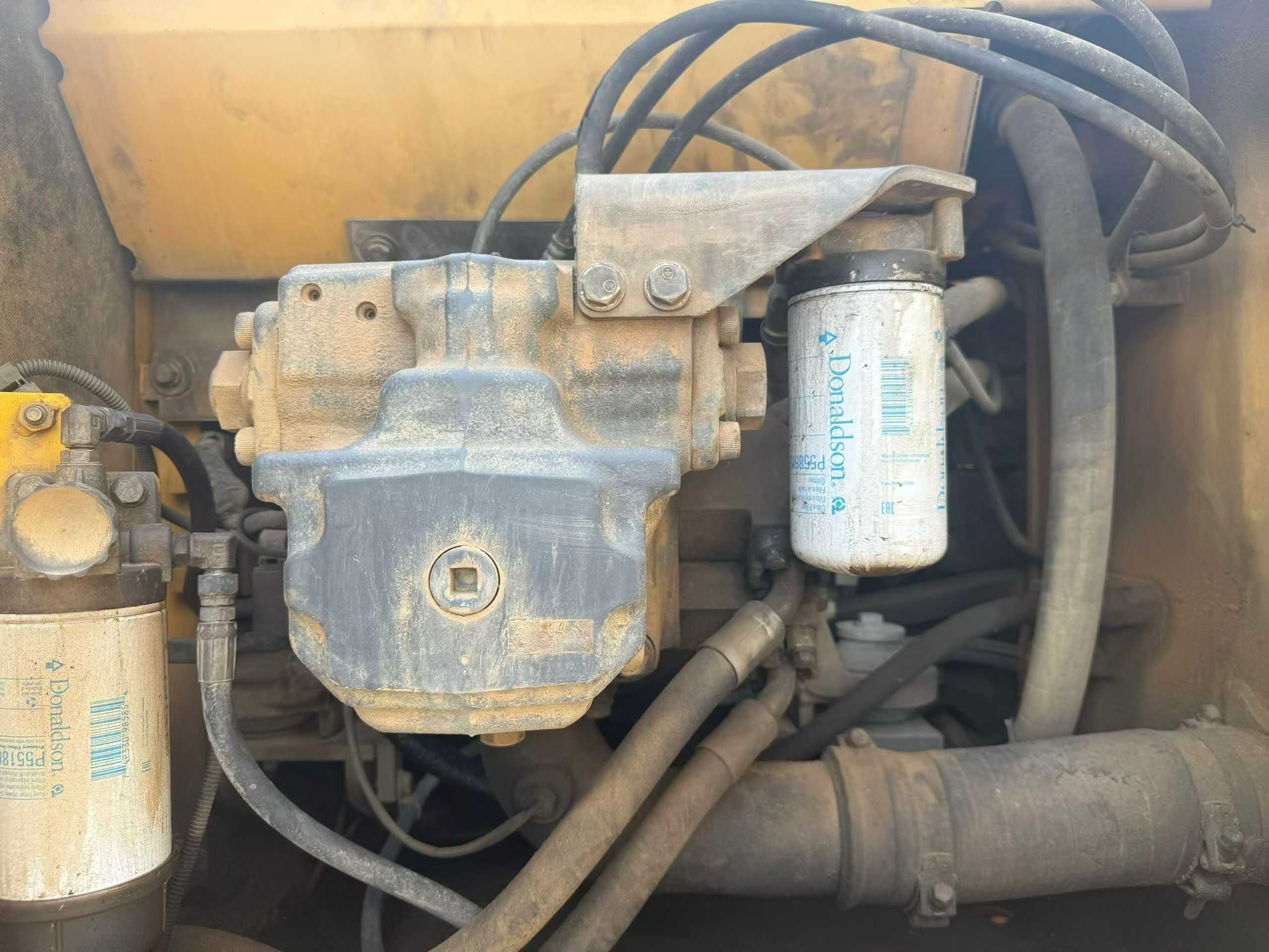 Buy Komatsu PC200-8 Used Excavator / 2