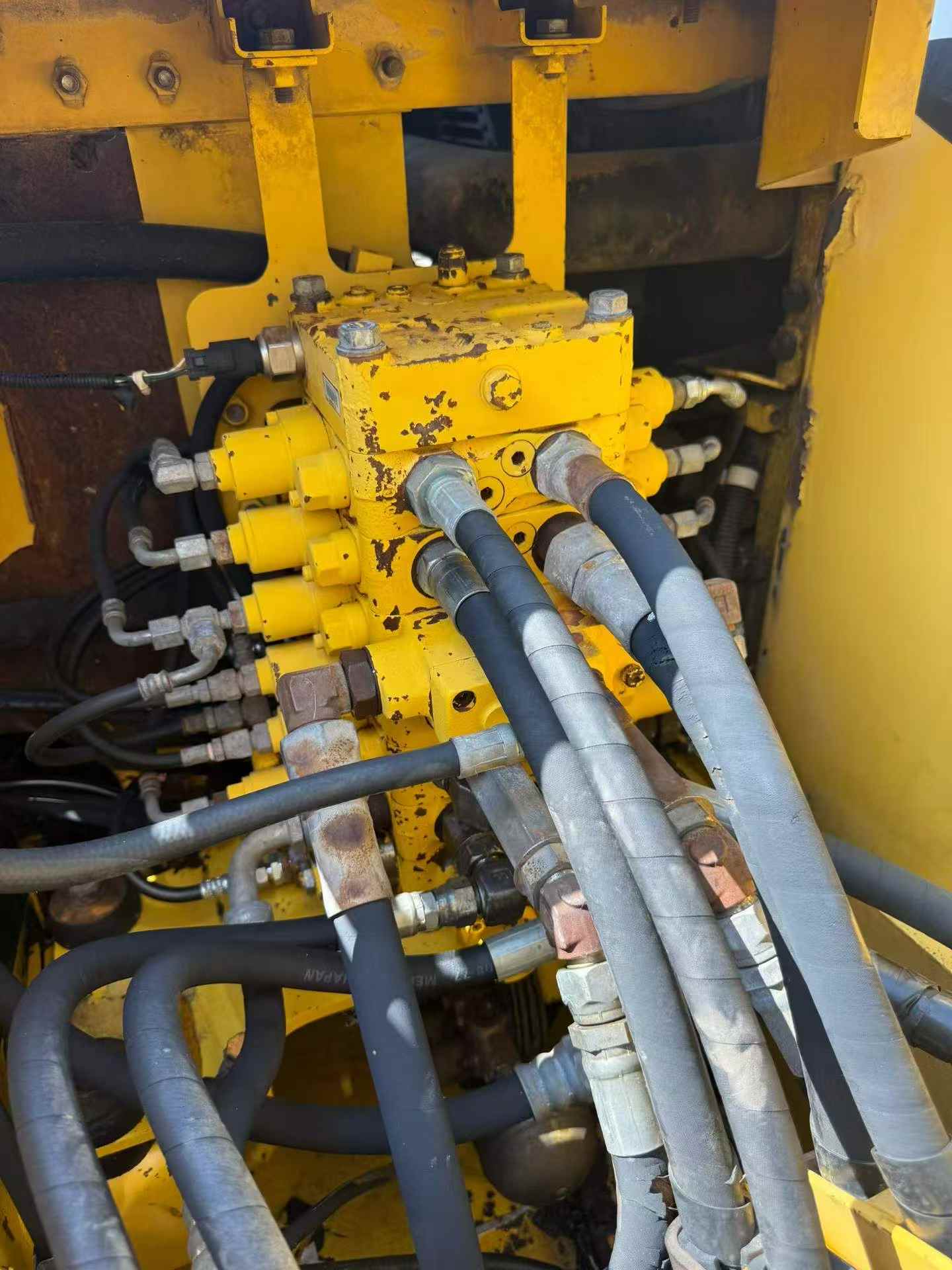 Buy Komatsu PC130-7 Used Excavator / 5