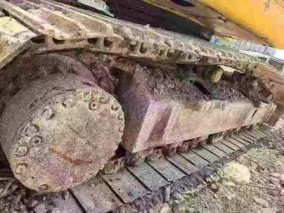 Buy Komatsu PC200-8 Used Excavator / 4