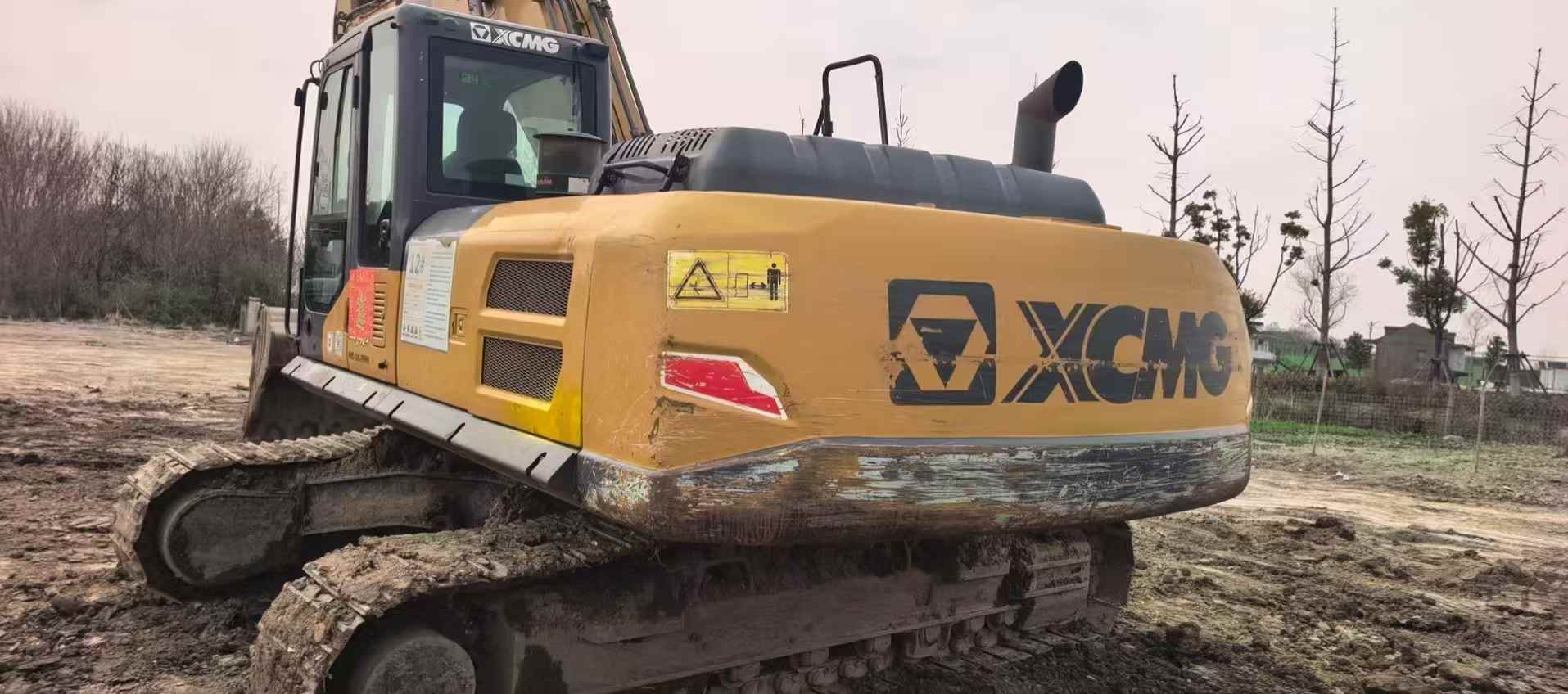 Buy XCMG XE245D Used Excavator / 2