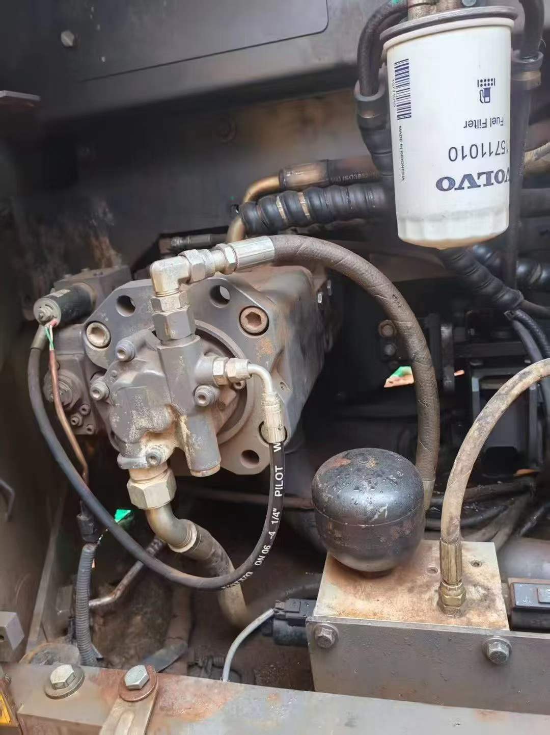 Buy Volvo L120E Used Excavator / 6