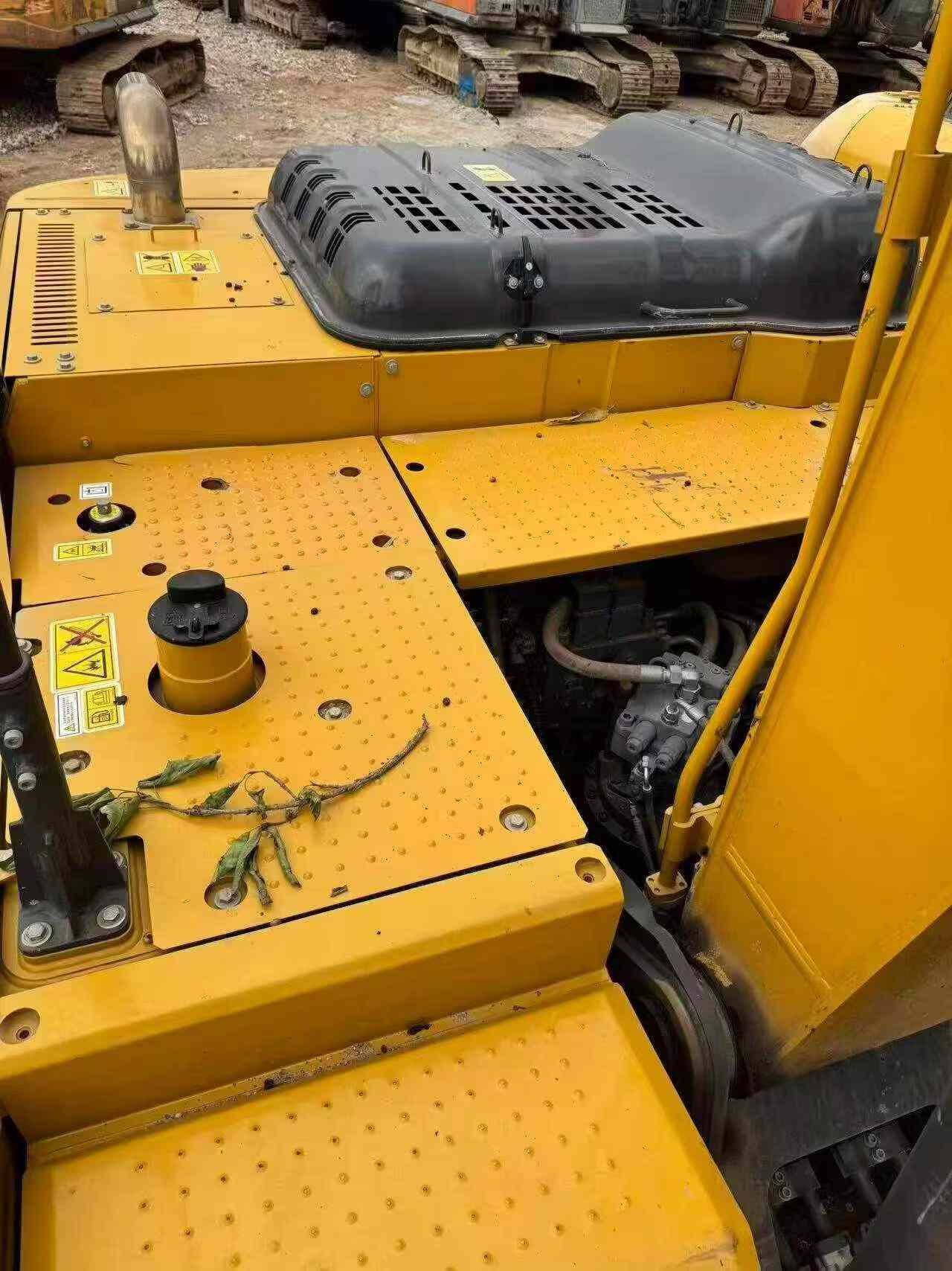 Buy XCMG XE205DA Used Excavator / 5