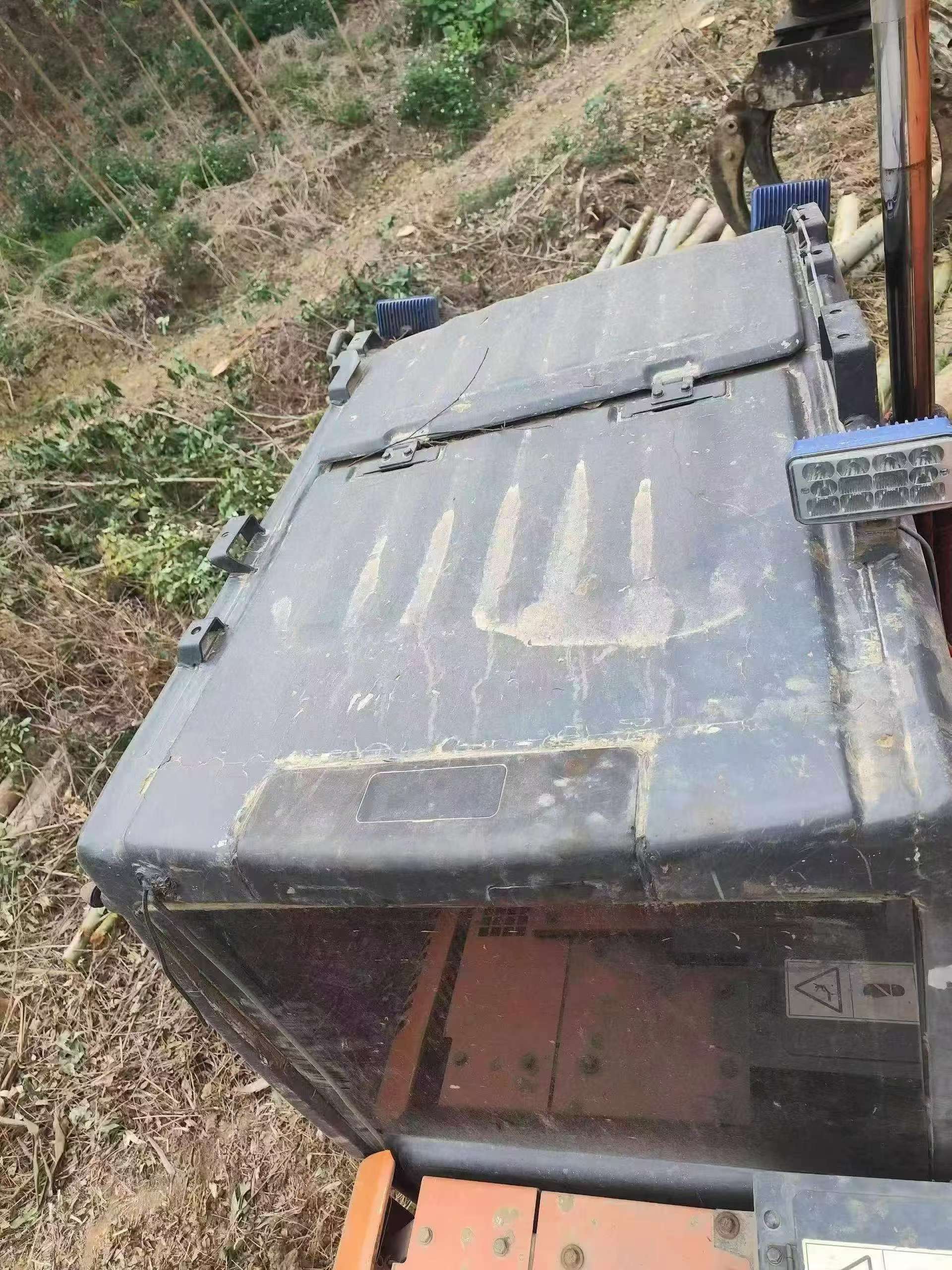 Buy Hitachi EX130 Used Excavator / 9