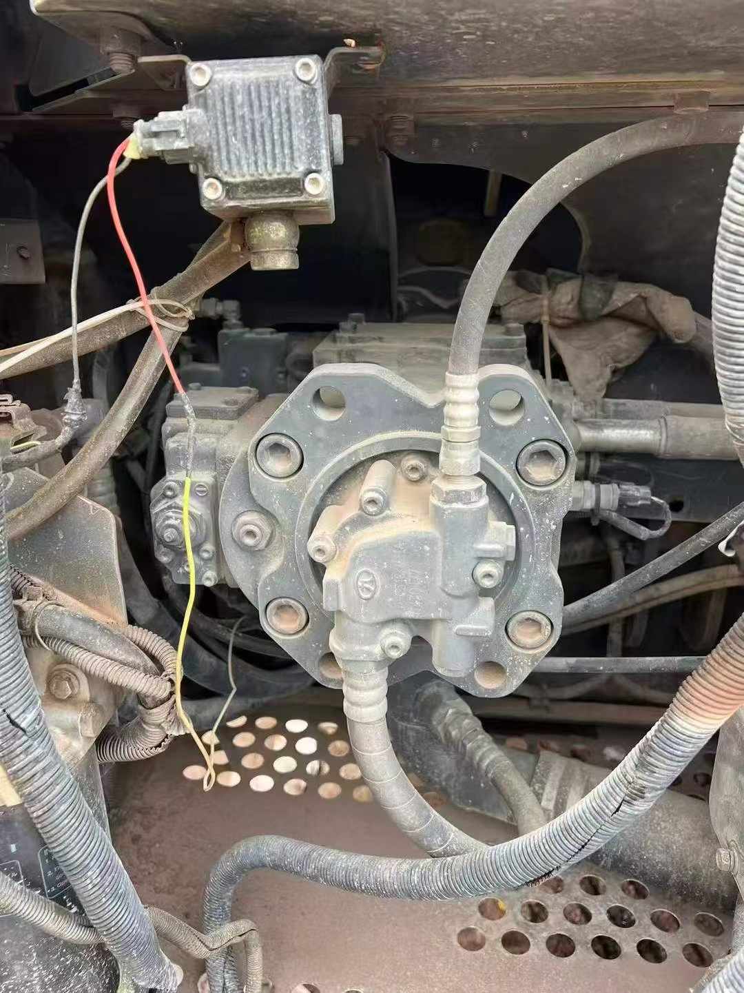 Buy Sumitomo SH210-5 Used Excavator / 5