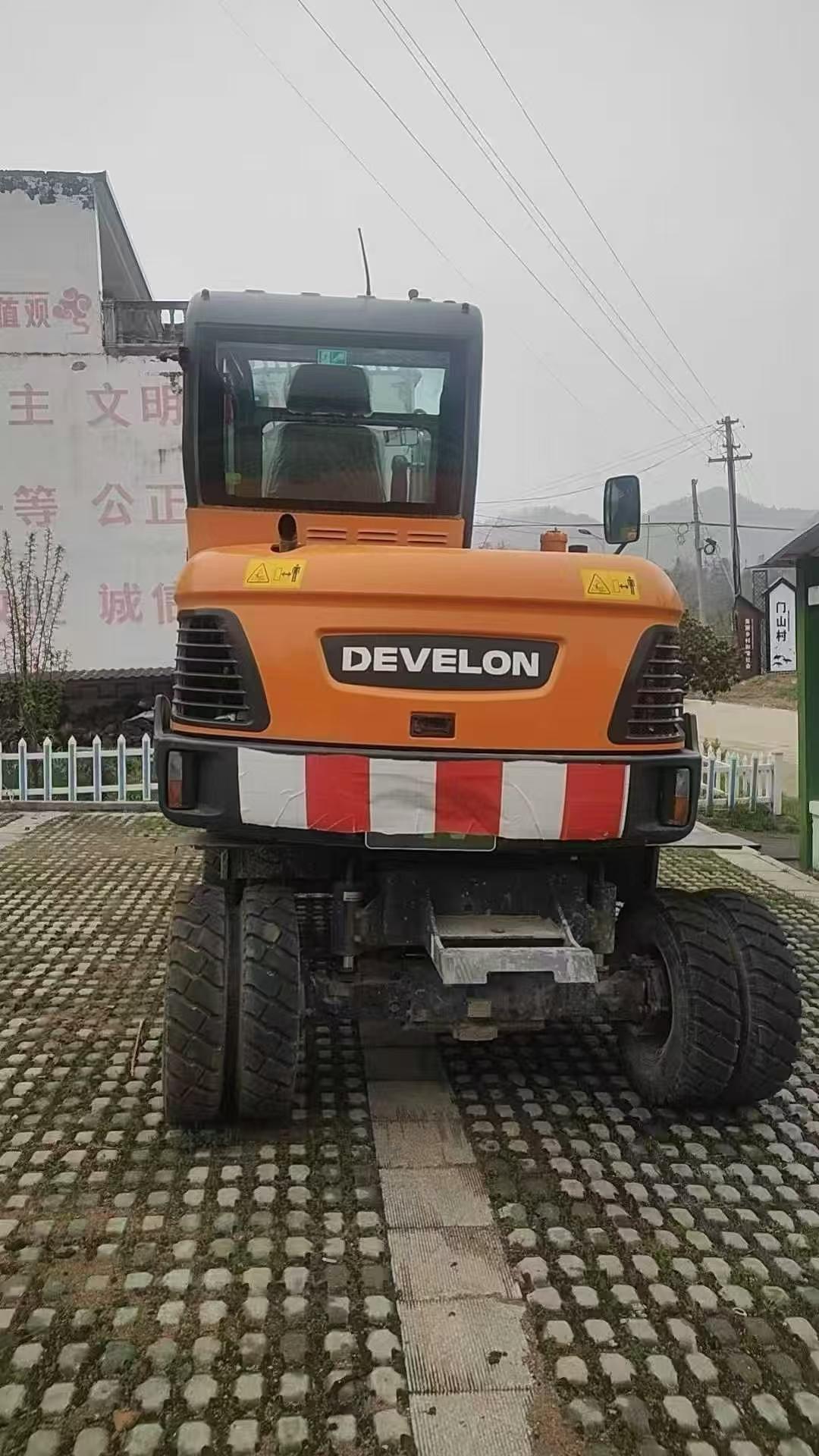 Buy Doosan DH60 Used Excavator / 8